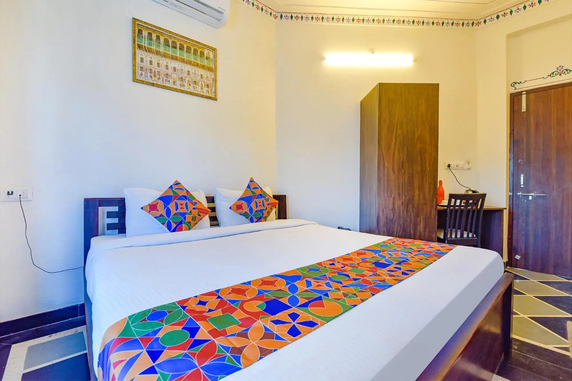 Deluxe Room - single occupancy in FabExpress Achrol Palace Deluxe Room - single occupancy in FabExpress Achrol Palace