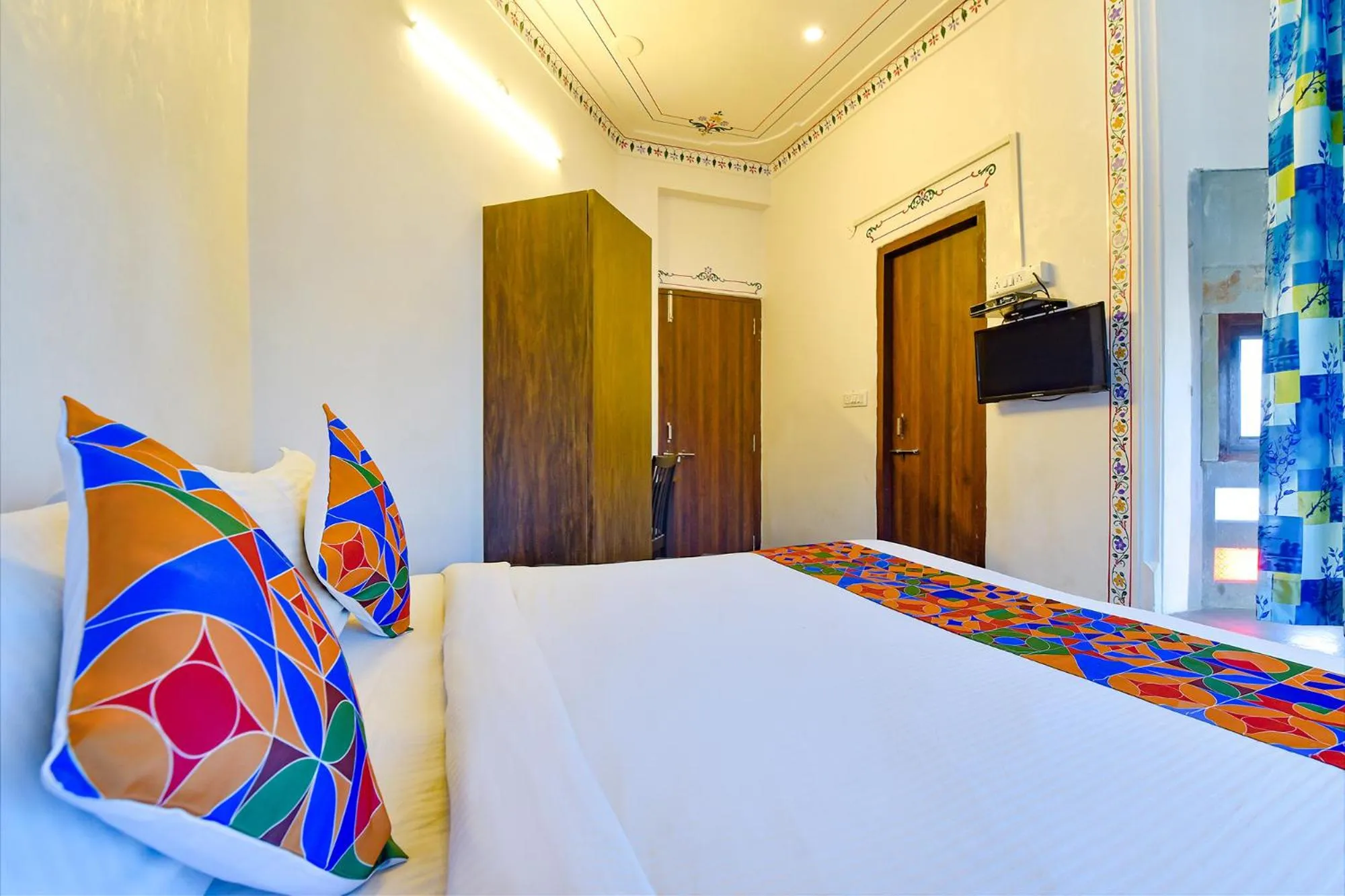 TV and multimedia, Bed in FabExpress Achrol Palace