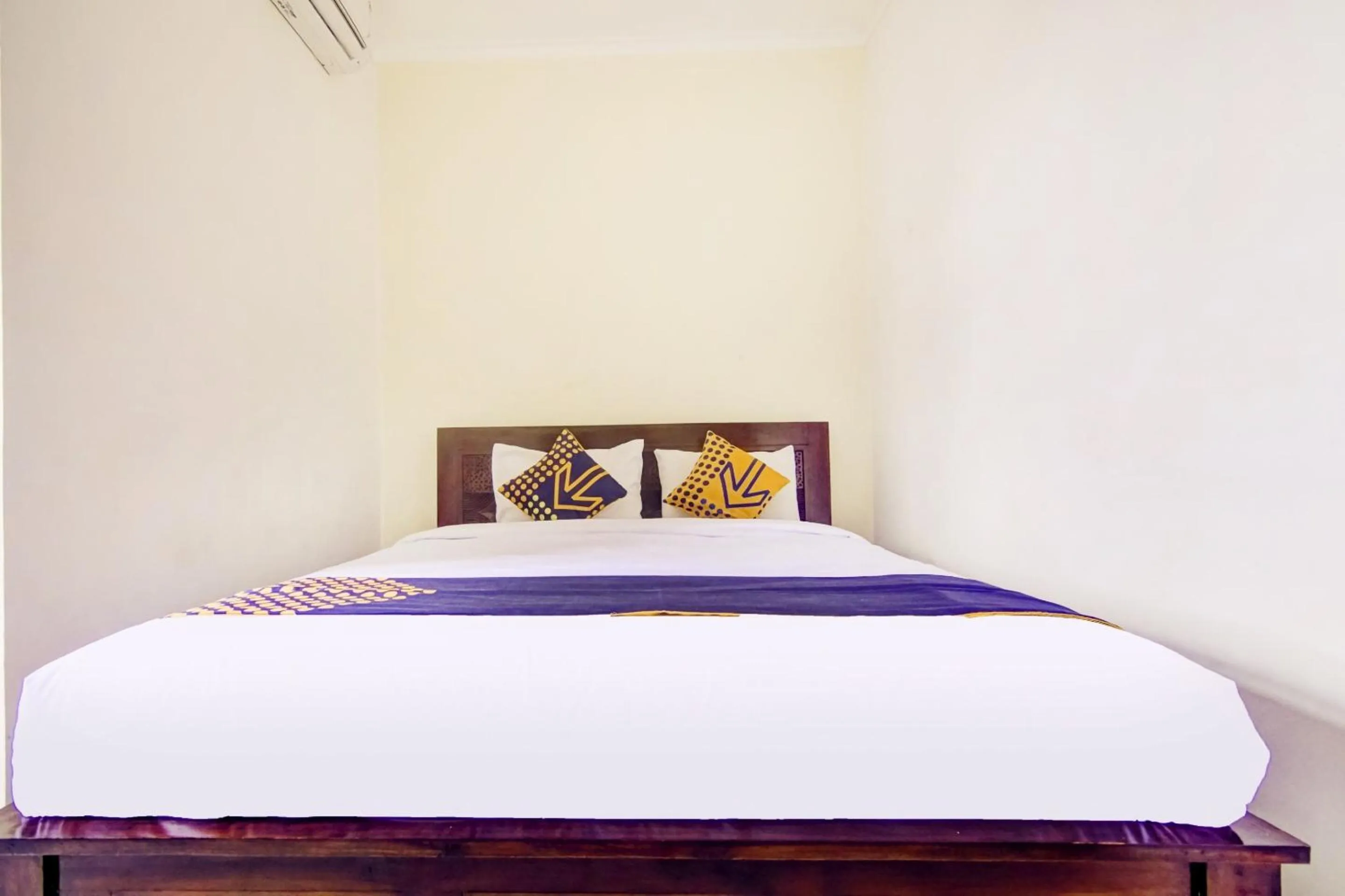 Bedroom, Bed in OYO Life 90152 Garuda Bima Residence Syariah