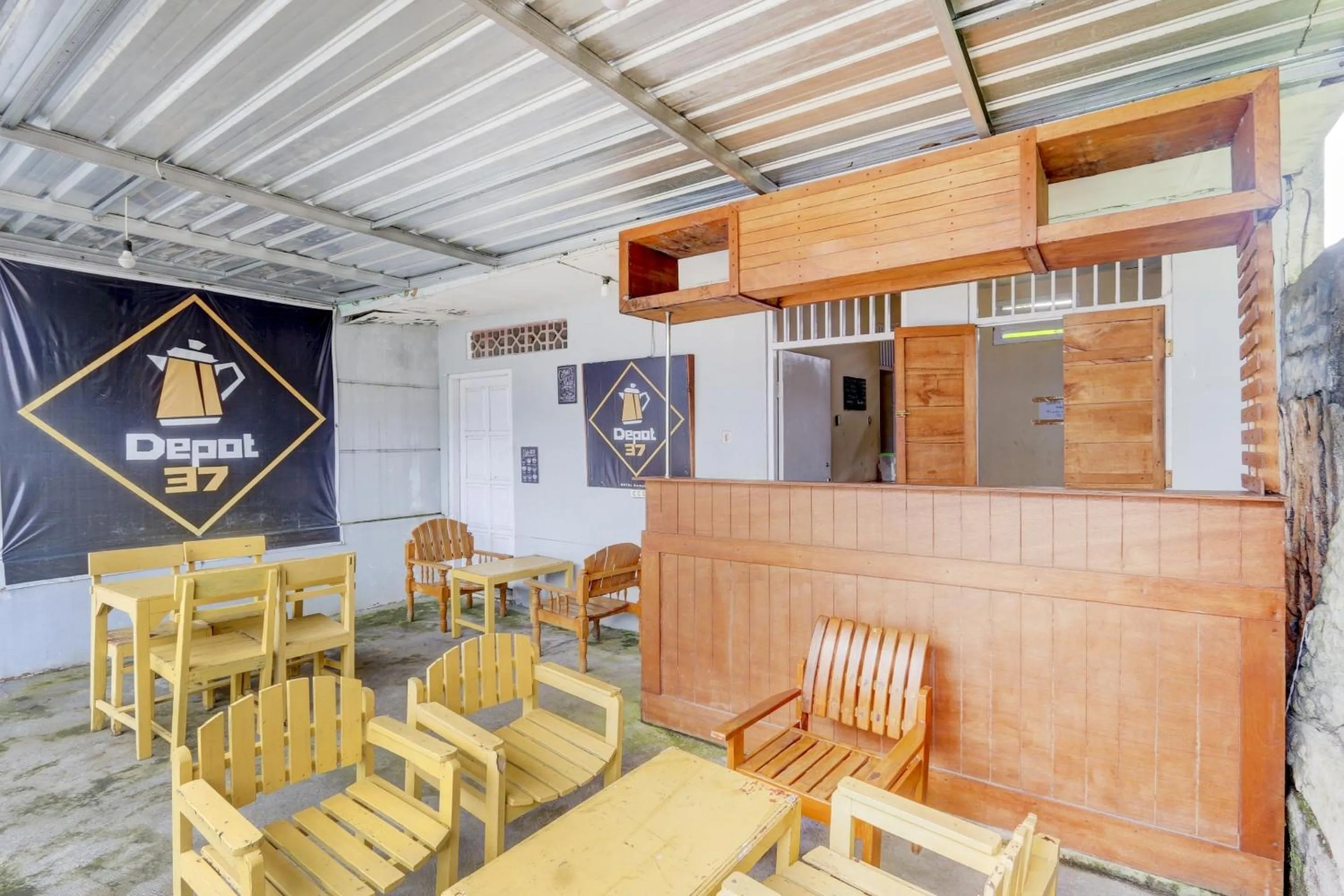 Lobby or reception in Hotel O Ramayana