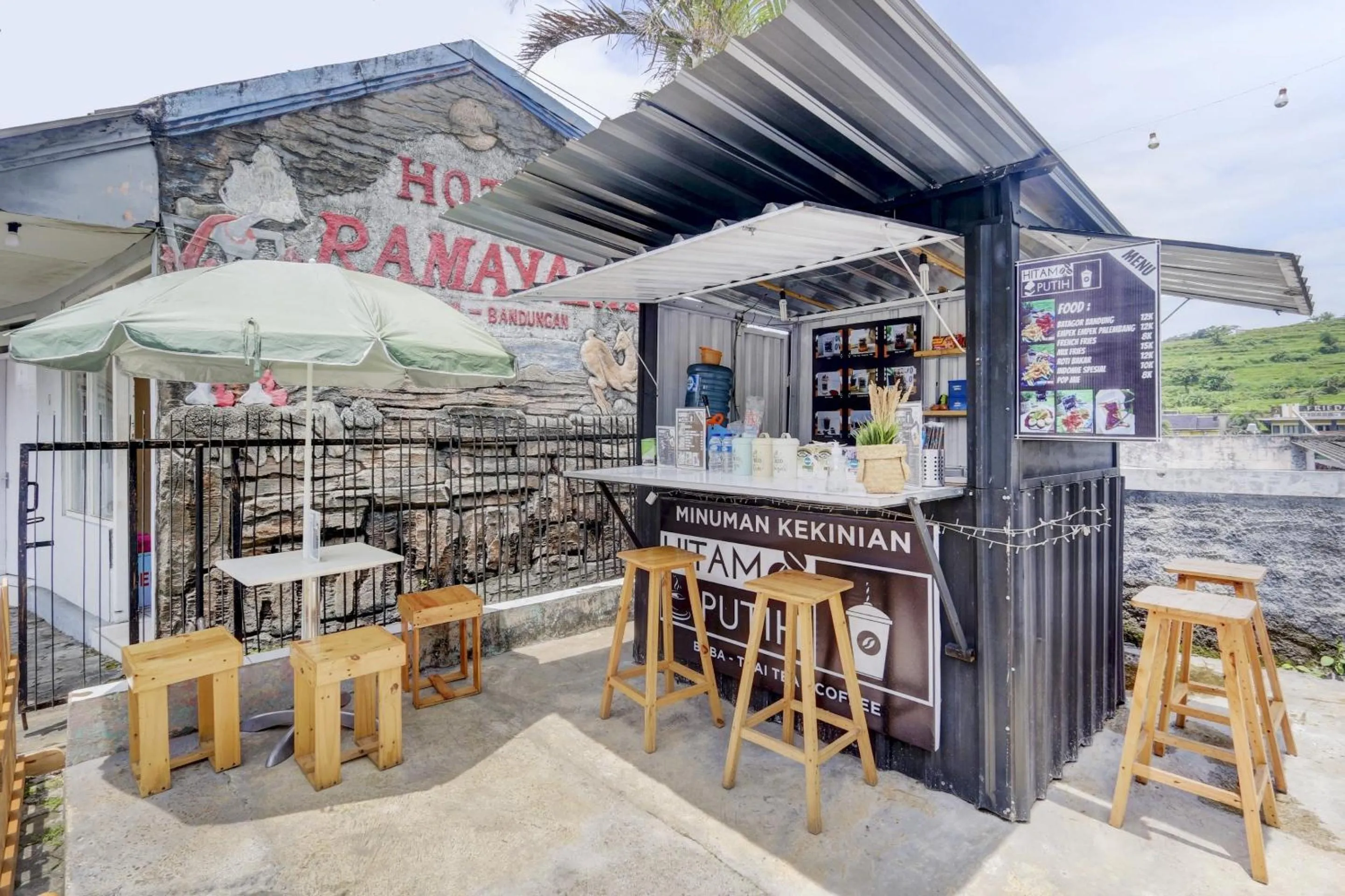 Lobby or reception in Hotel O Ramayana