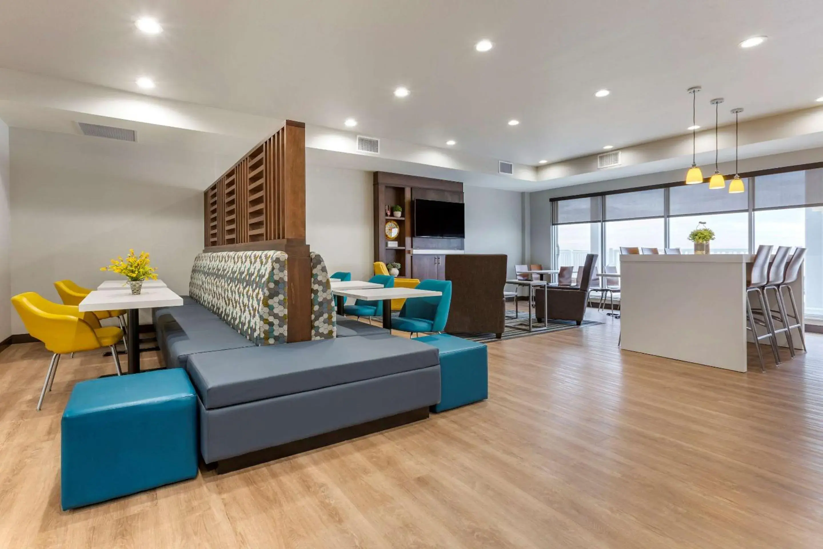 Restaurant/places to eat in MainStay Suites Carlsbad South Restaurant/places to eat in MainStay Suites Carlsbad South