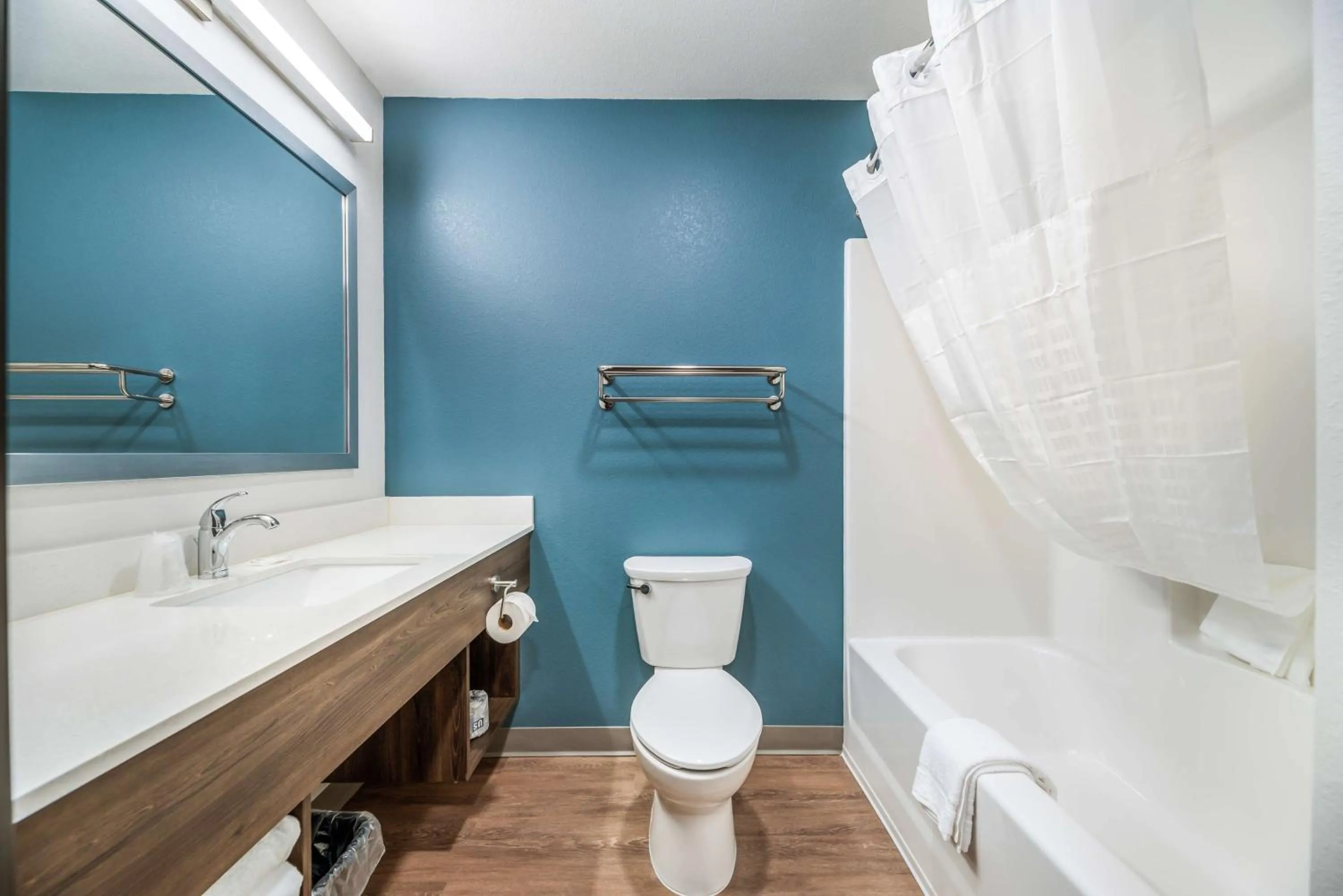 Bathroom in Extended Stay America Select Suites - Orlando - Kissimmee