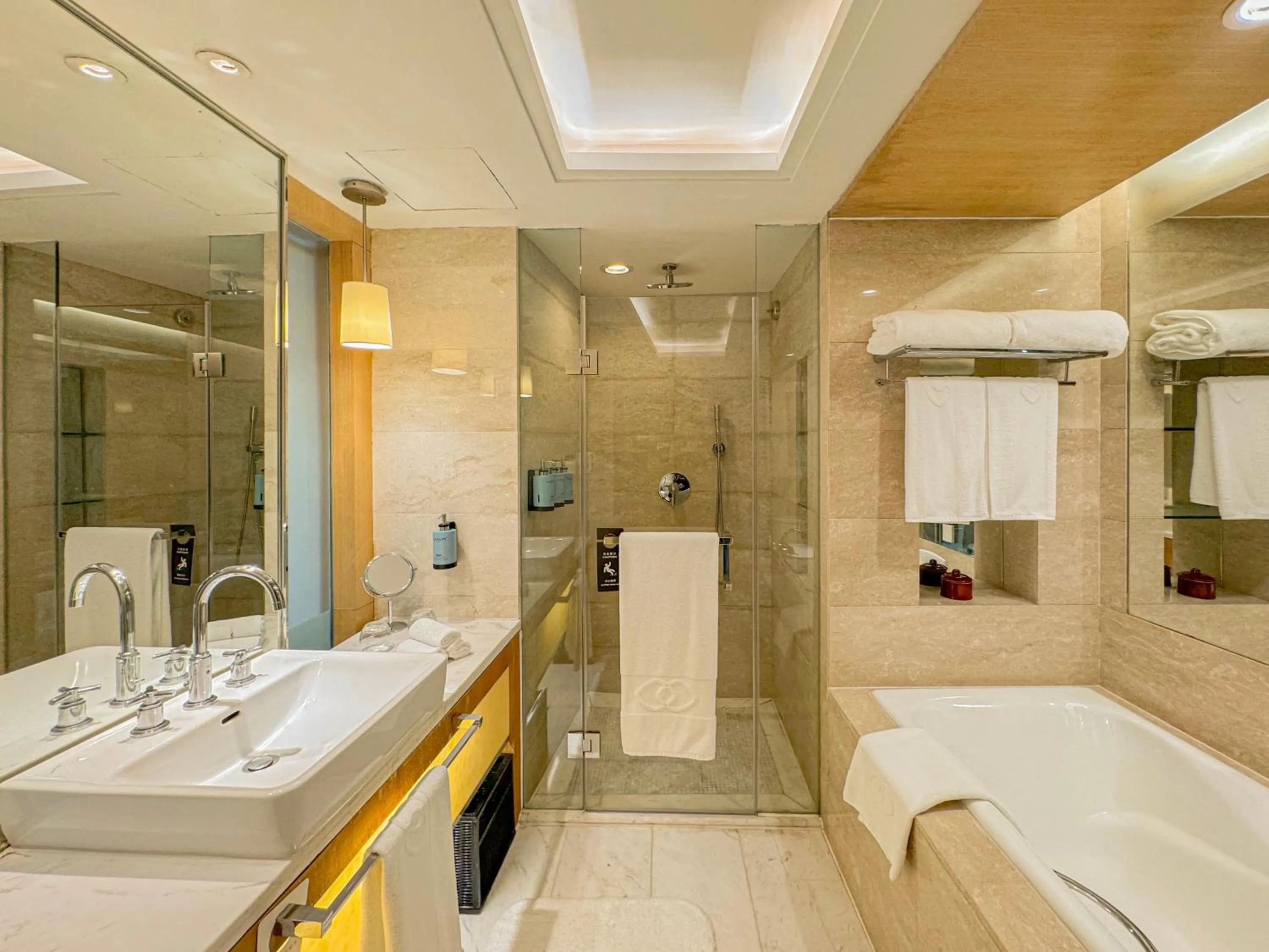 Toilet in Sofitel Xi'an On Renmin Square