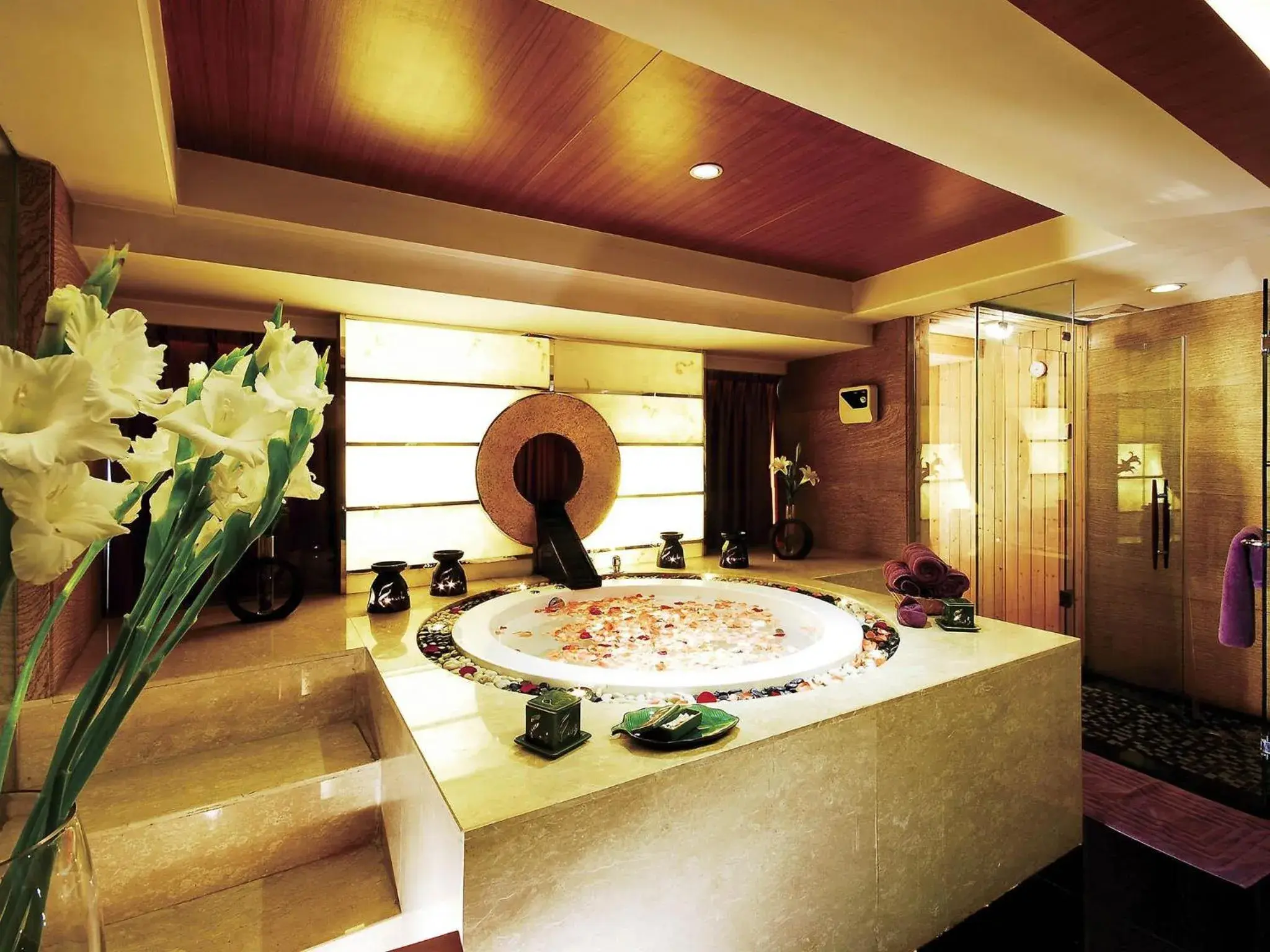 Spa and wellness centre/facilities in Sofitel Xi'an On Renmin Square Spa and wellness centre/facilities in Sofitel Xi'an On Renmin Square