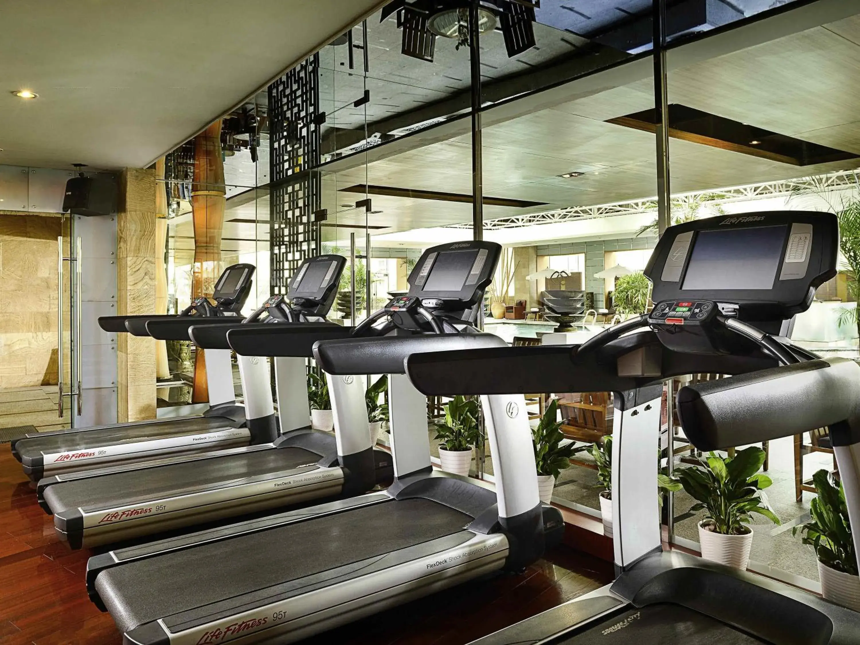 Fitness centre/facilities in Sofitel Xi'an On Renmin Square Fitness centre/facilities in Sofitel Xi'an On Renmin Square