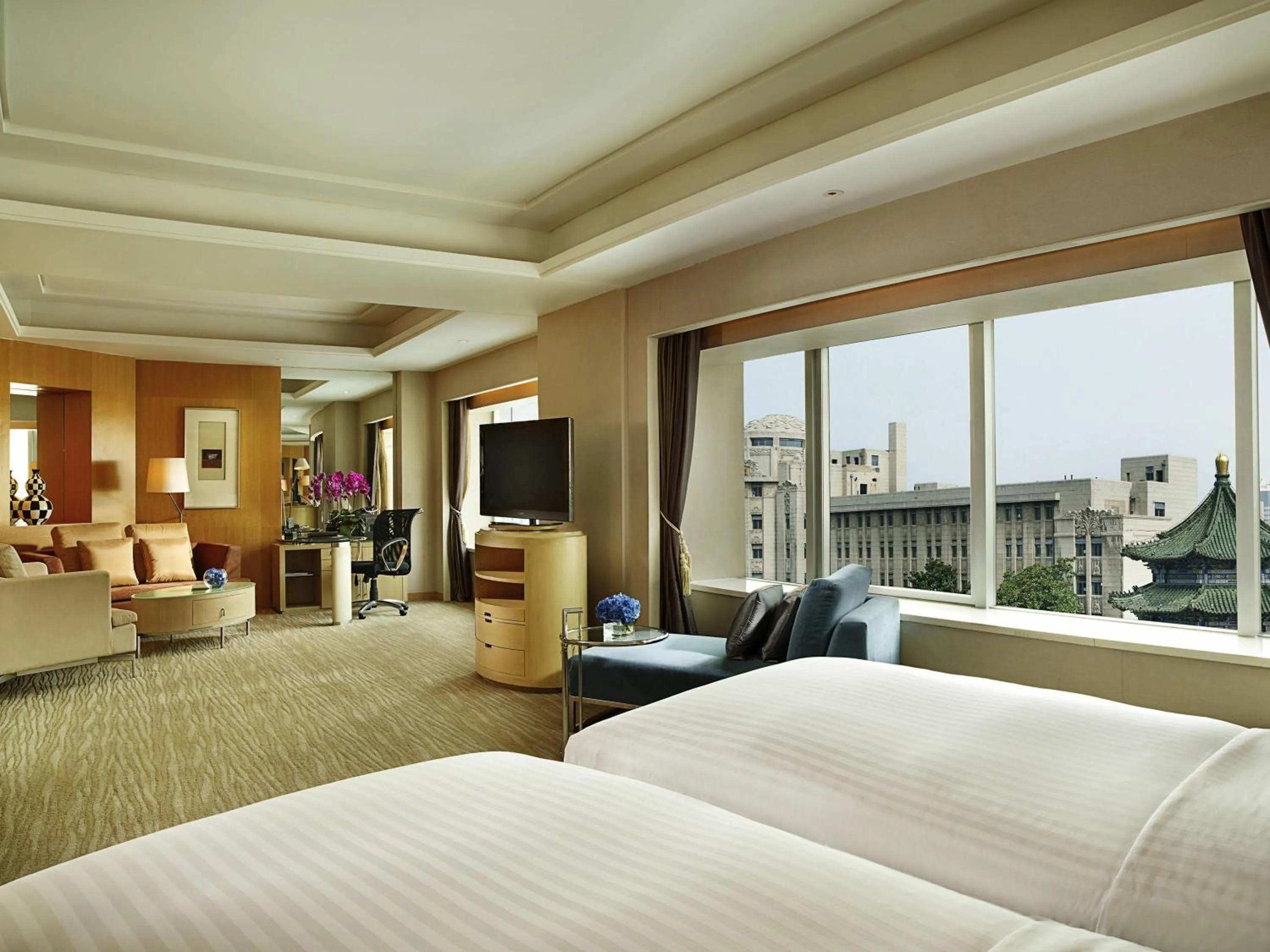 Bedroom, Bed in Sofitel Xi'an On Renmin Square