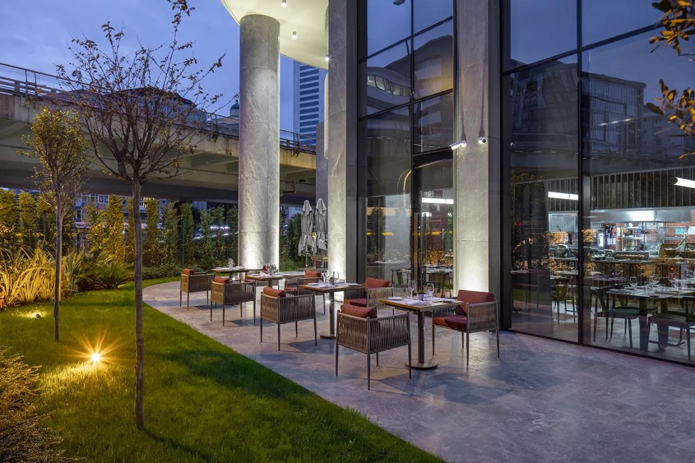 Restaurant/places to eat in Melas Hotel Istanbul