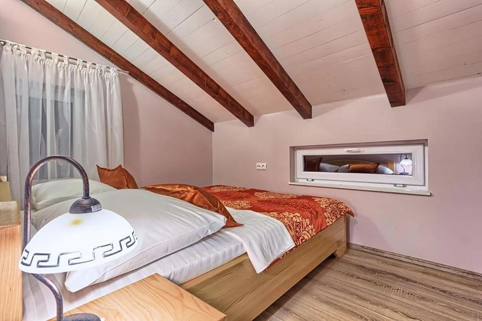 Bed in Luxury Beachfront Villa Dalmatino Trogir with private pool right at the beach in Okrug Gornji - Ciovo
