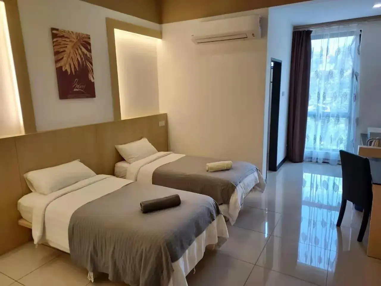 Standard Twin Room in Scott Service Suites Standard Twin Room in Scott Service Suites