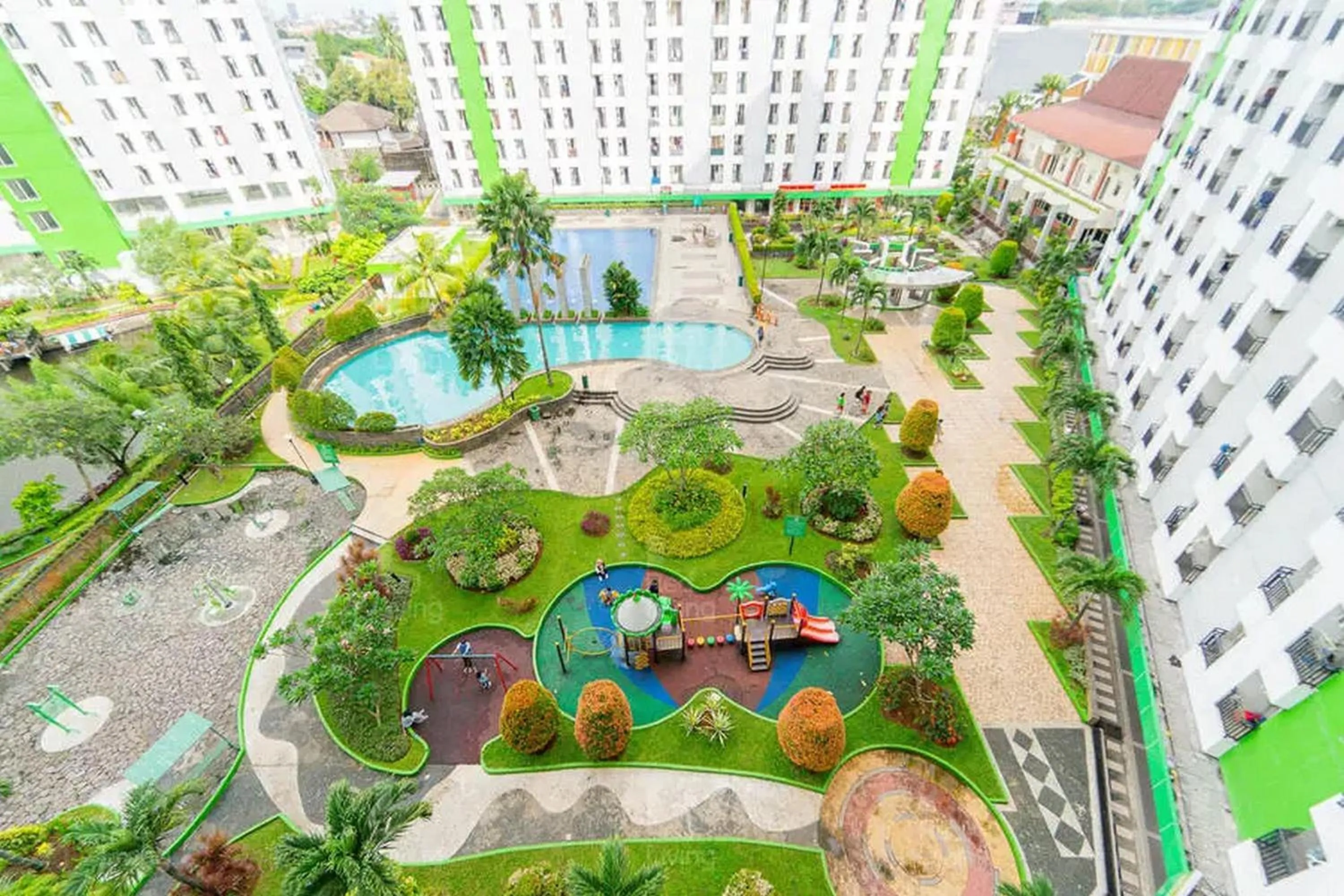 Property building in RedLiving Apartemen Green Lake View Ciputat - Farida Property 1 Tower E