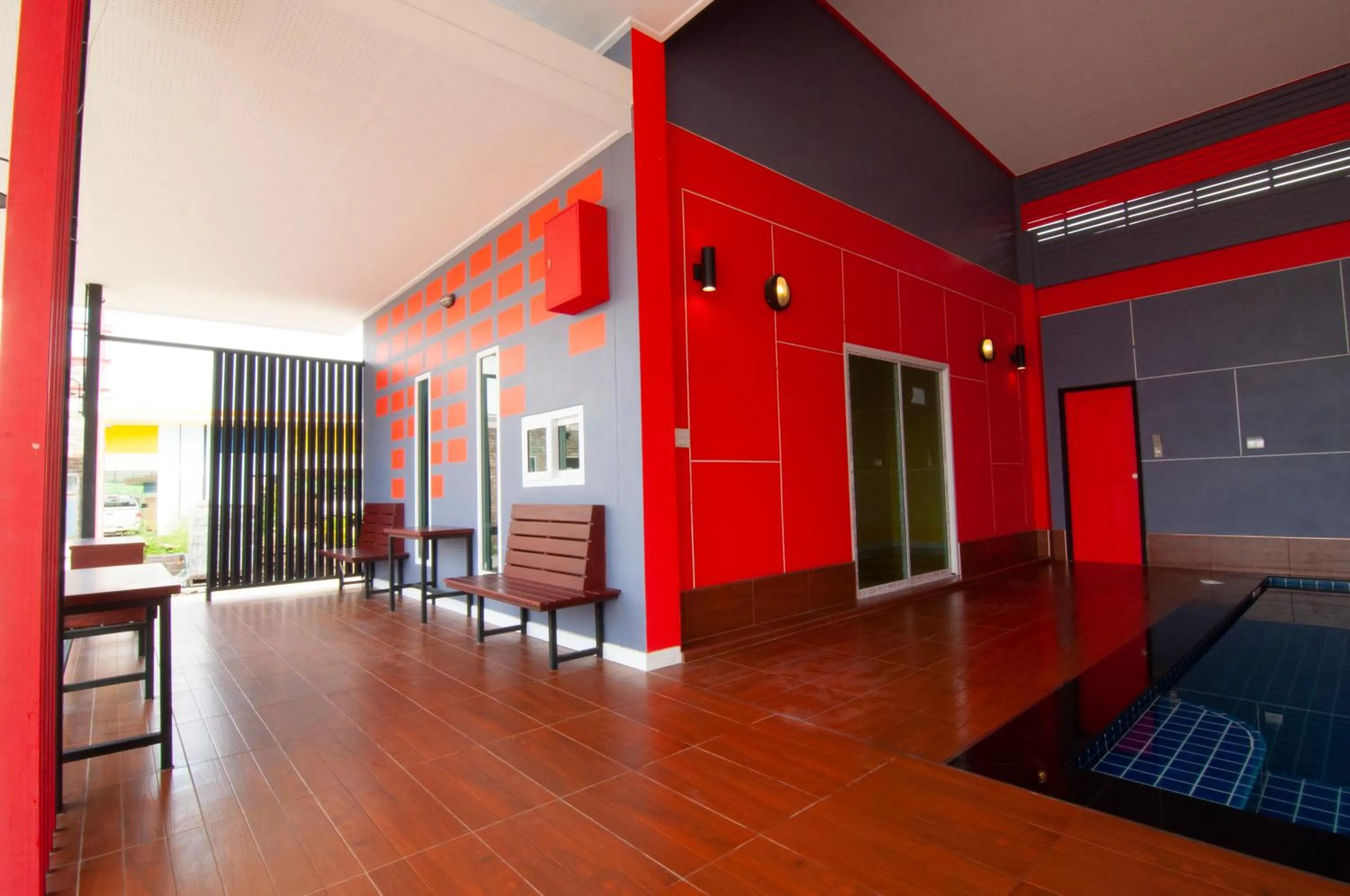 Living room, Bed in The Palm Resort Kampeang Saen