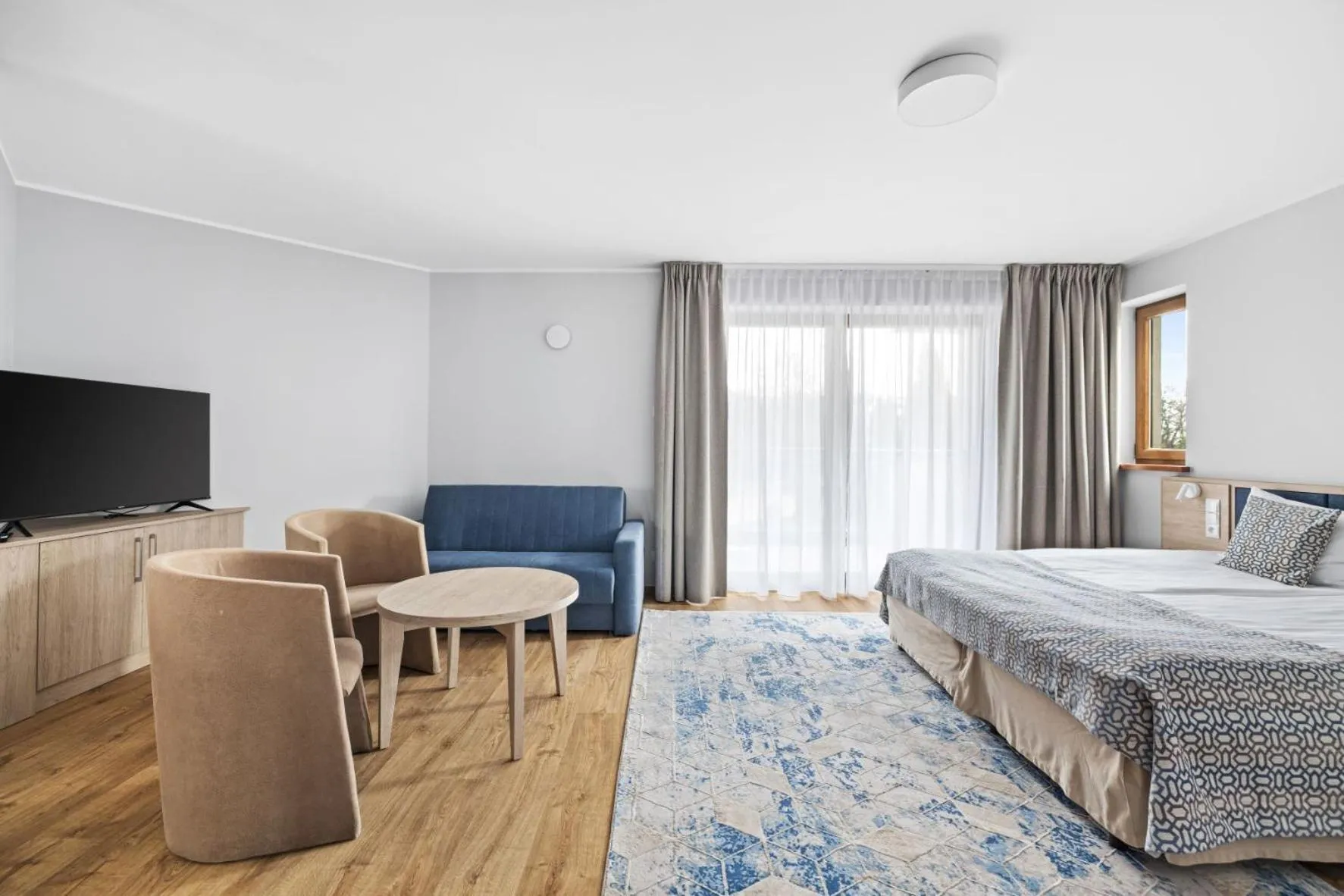 TV and multimedia, Bed in Maloves Resort & Spa, pokoje w bocznych budynkach