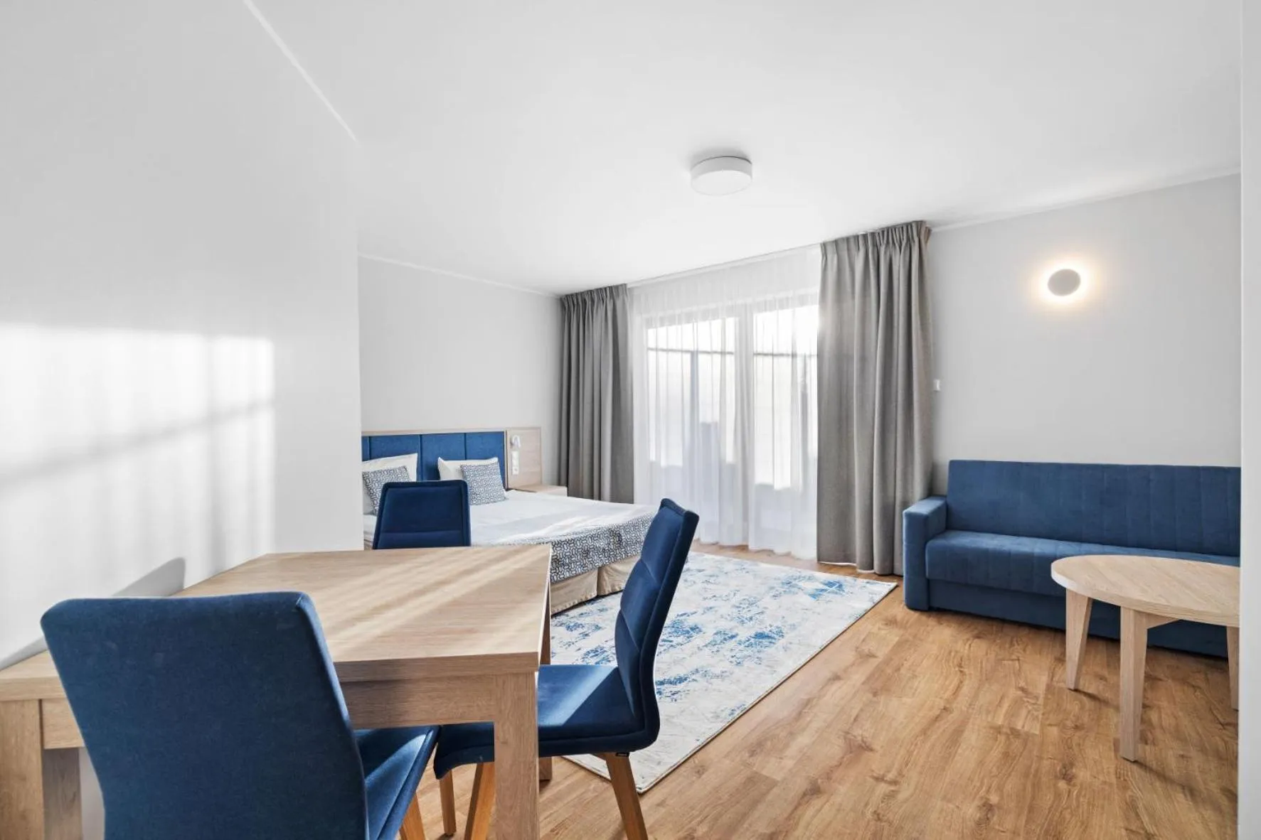 Seating area in Maloves Resort & Spa, pokoje w bocznych budynkach