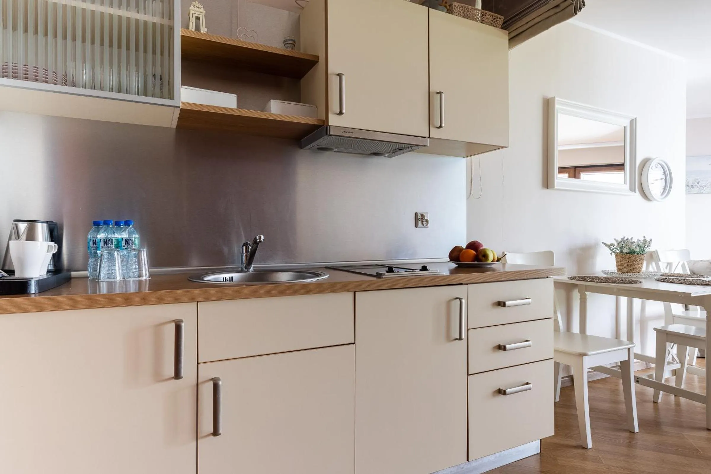 Coffee/tea facilities in Maloves Resort & Spa, pokoje w bocznych budynkach