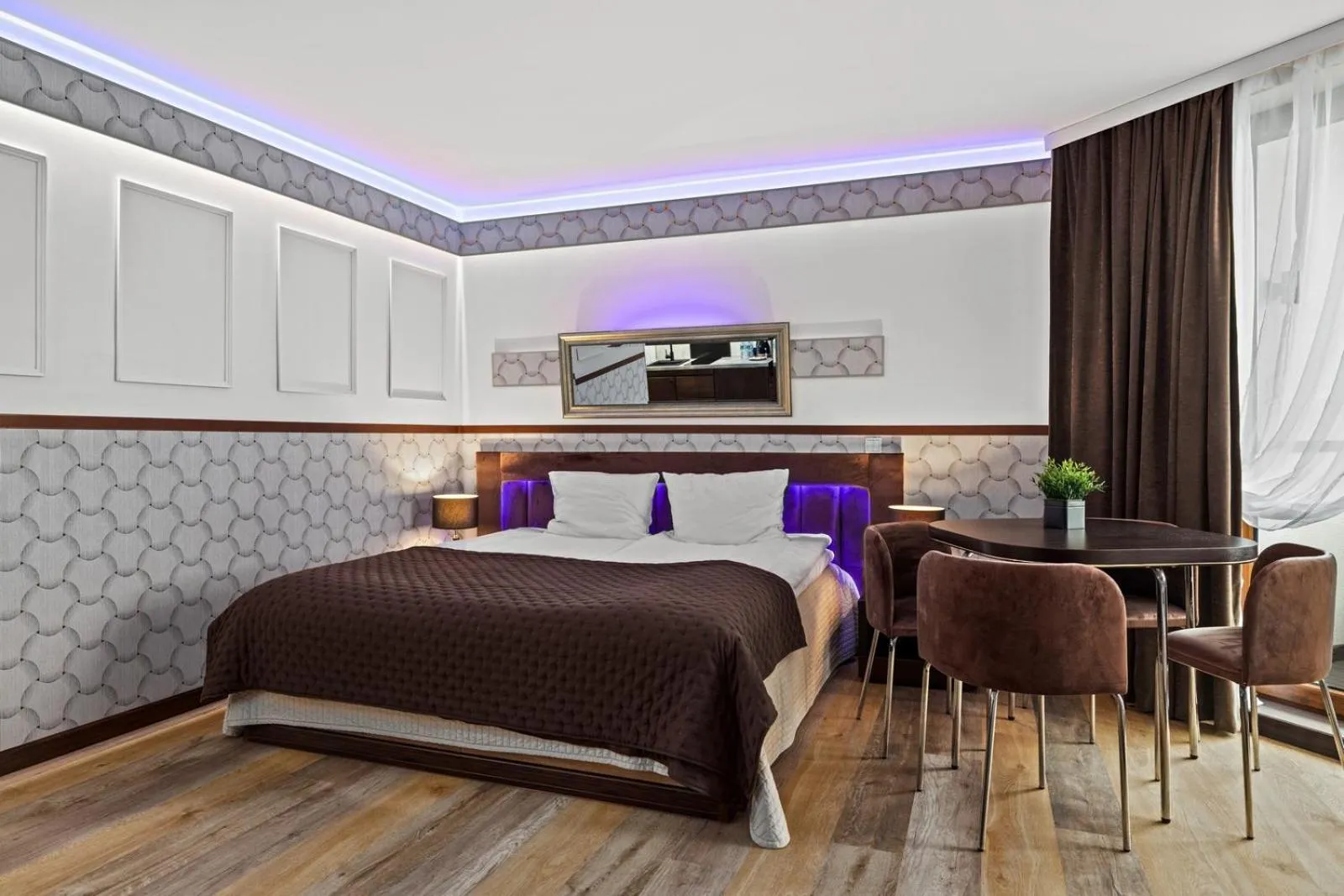 Bed in Maloves Resort & Spa, pokoje w bocznych budynkach