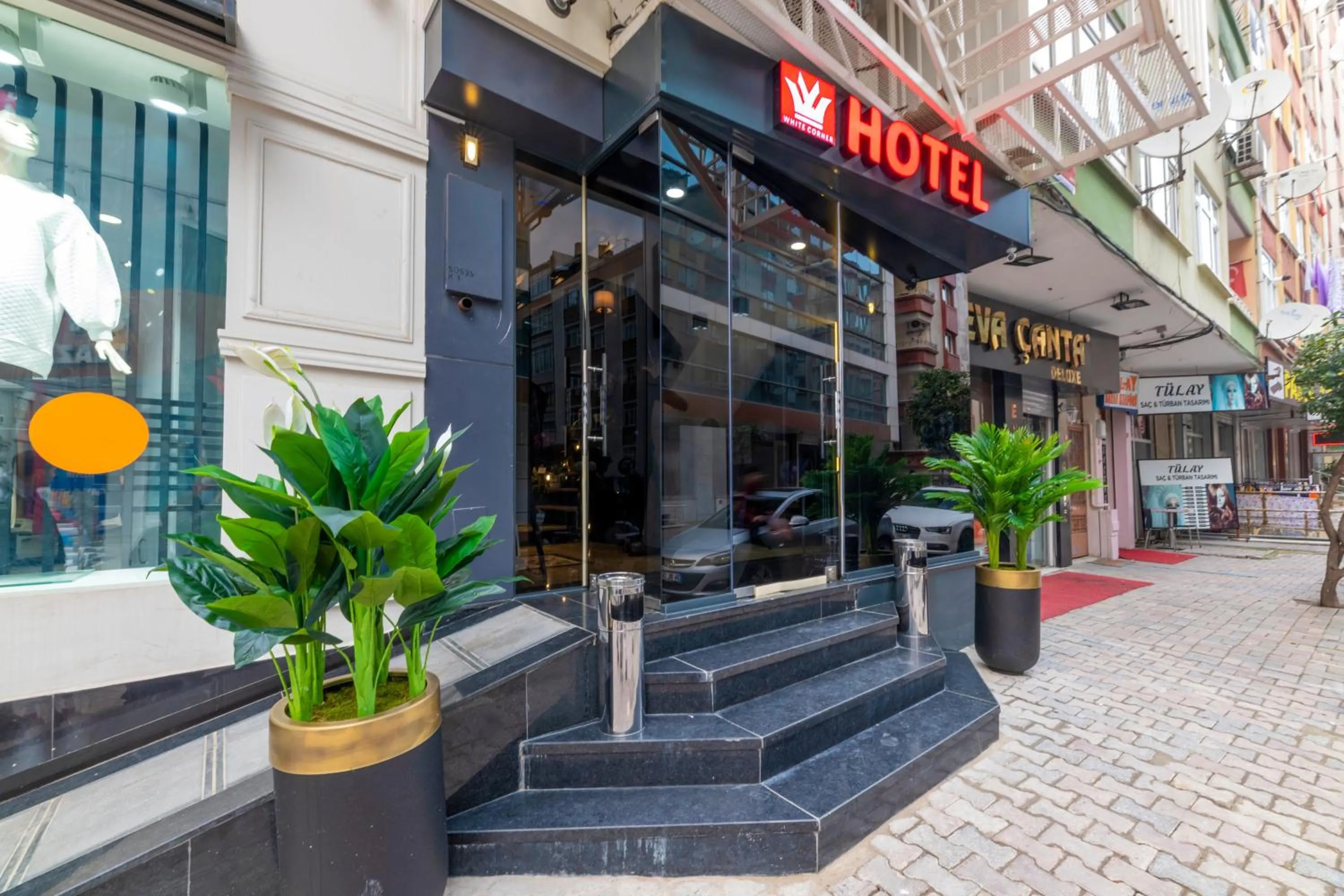 Facade/entrance in White Corner Hotel