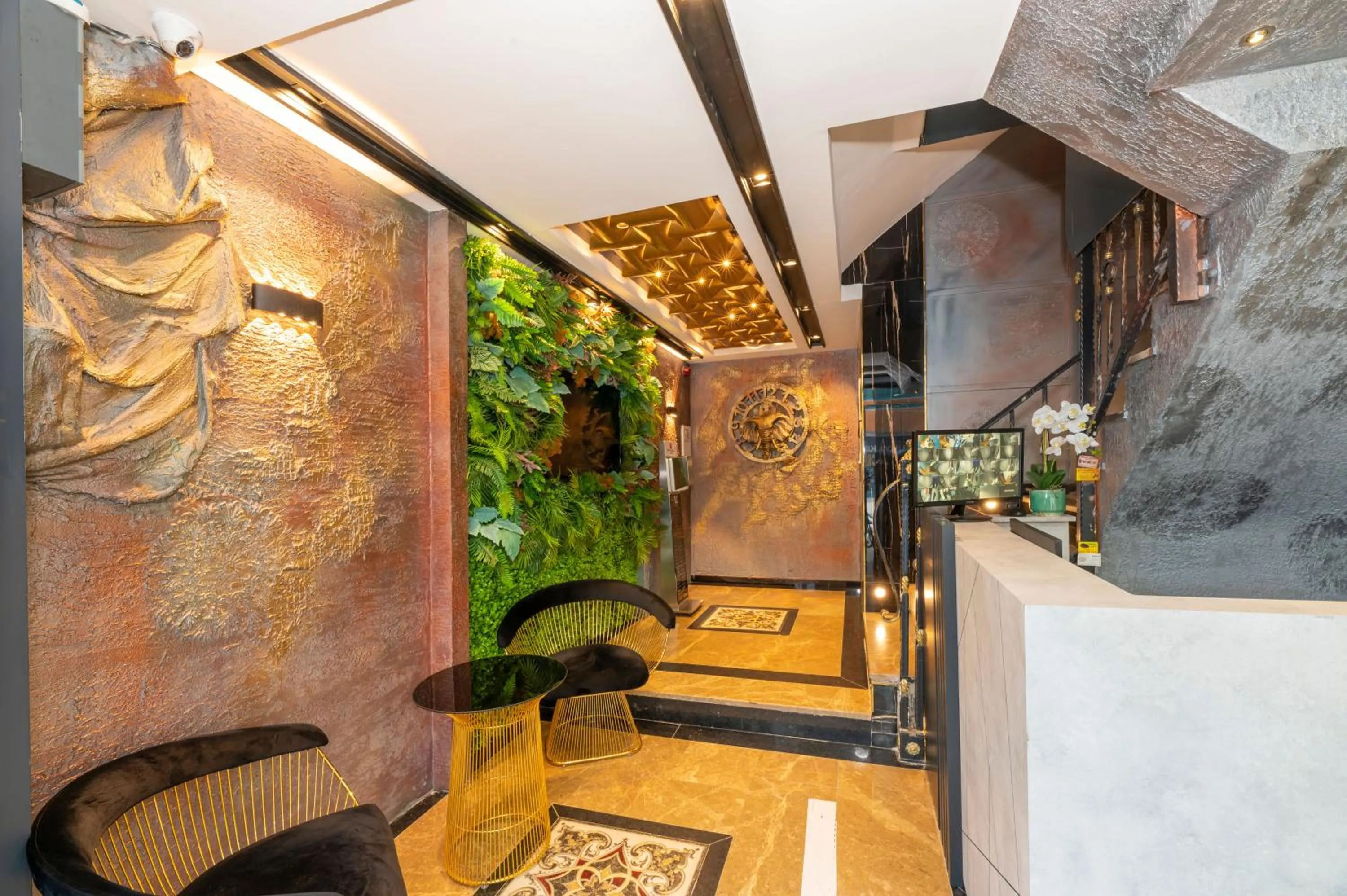 Lobby or reception in White Corner Hotel