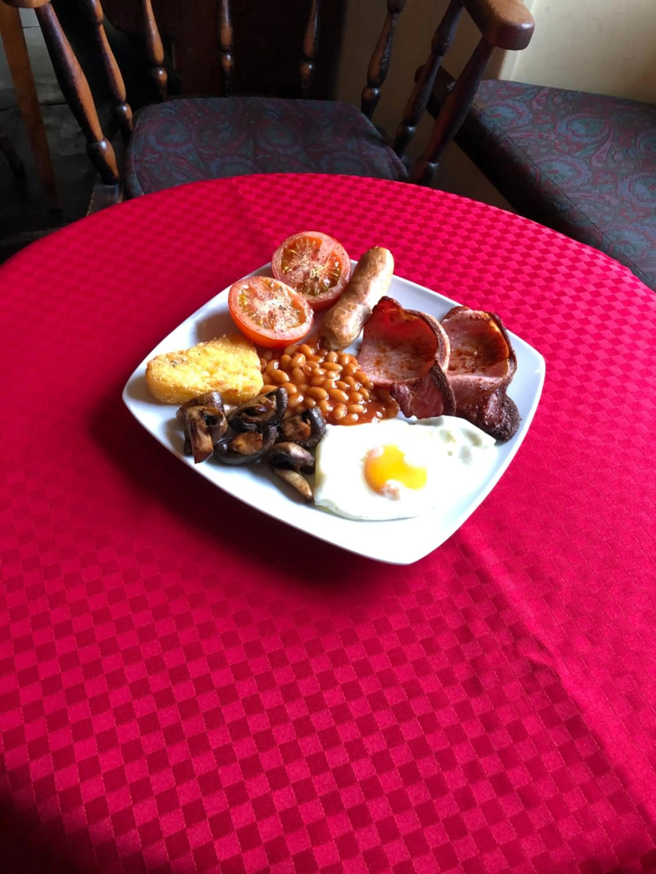 Breakfast in THE KINGS ARMS INN