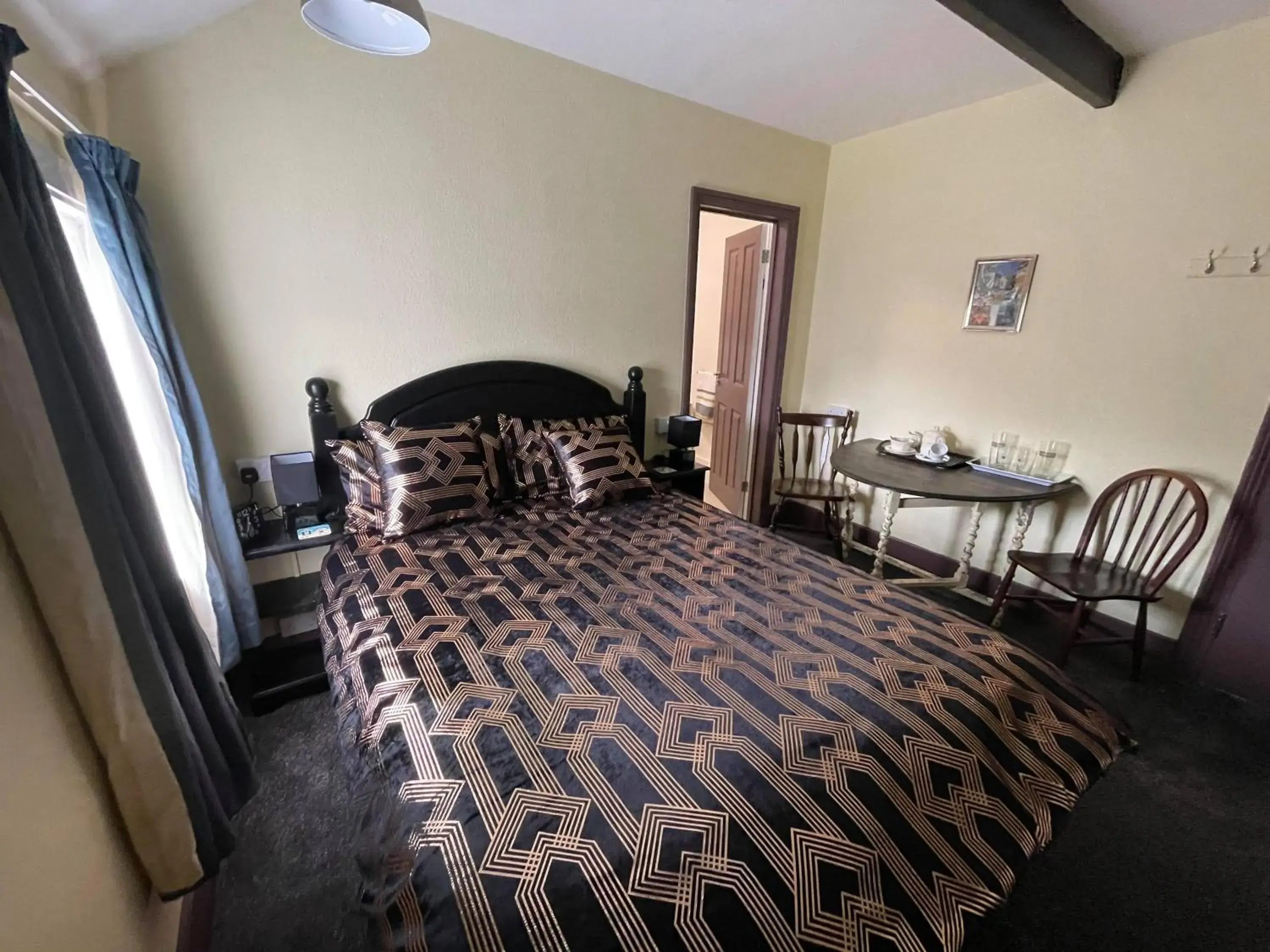 THE KINGS ARMS INN THE KINGS ARMS INN