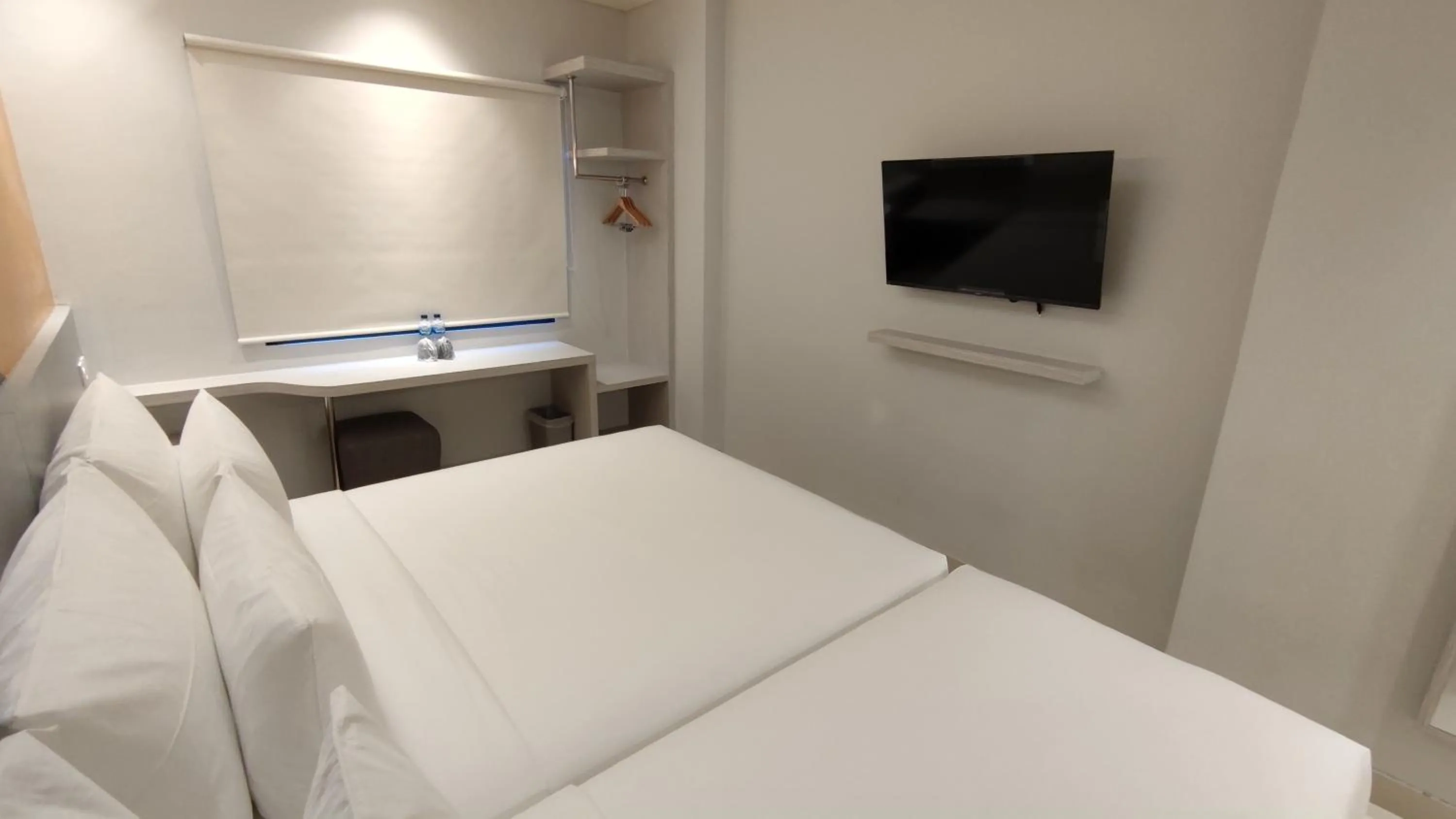 Bedroom, Bed in Agogo Downtown Hotel Surabaya