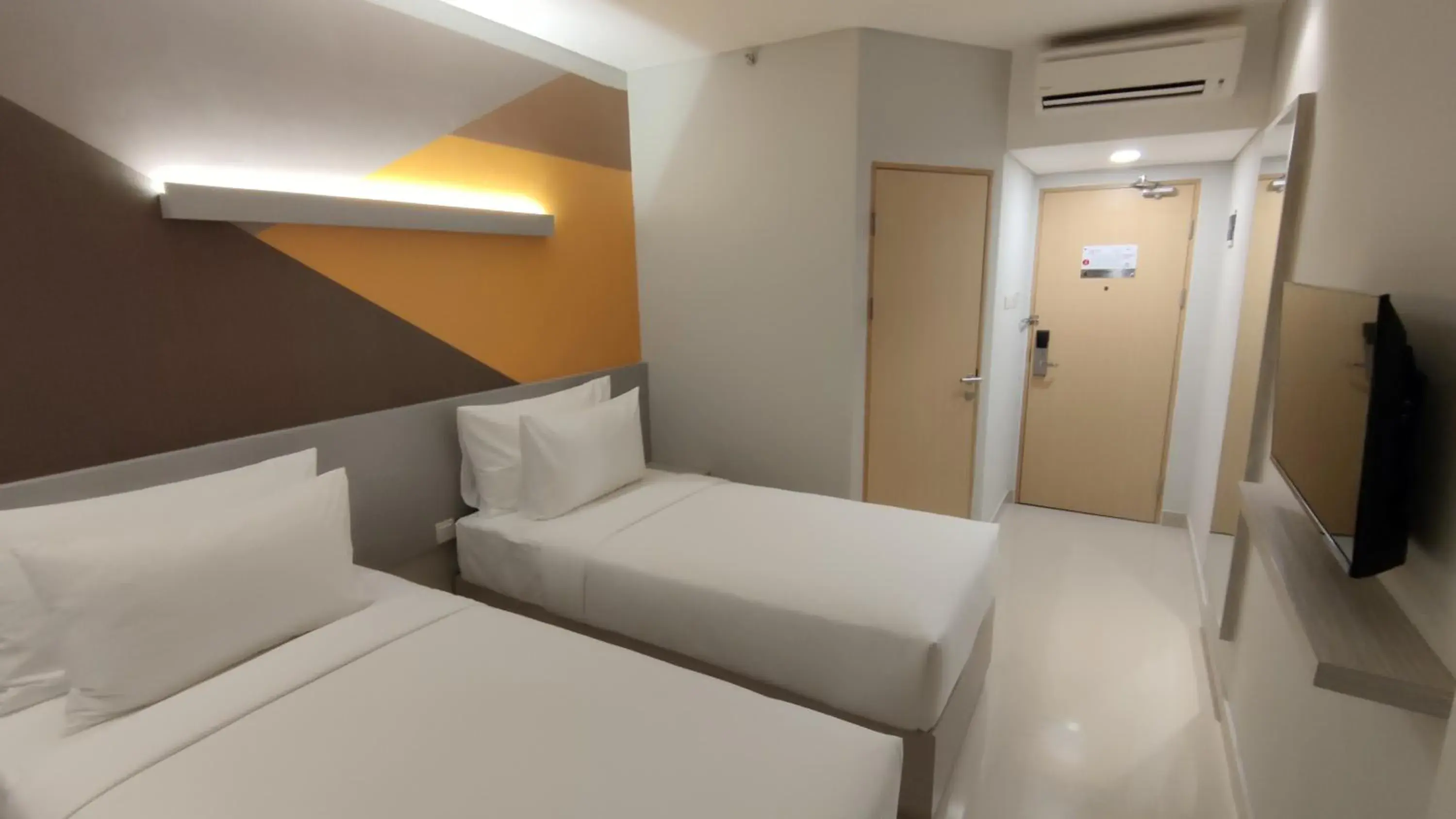 Bedroom, Bed in Agogo Downtown Hotel Surabaya Bedroom, Bed in Agogo Downtown Hotel Surabaya