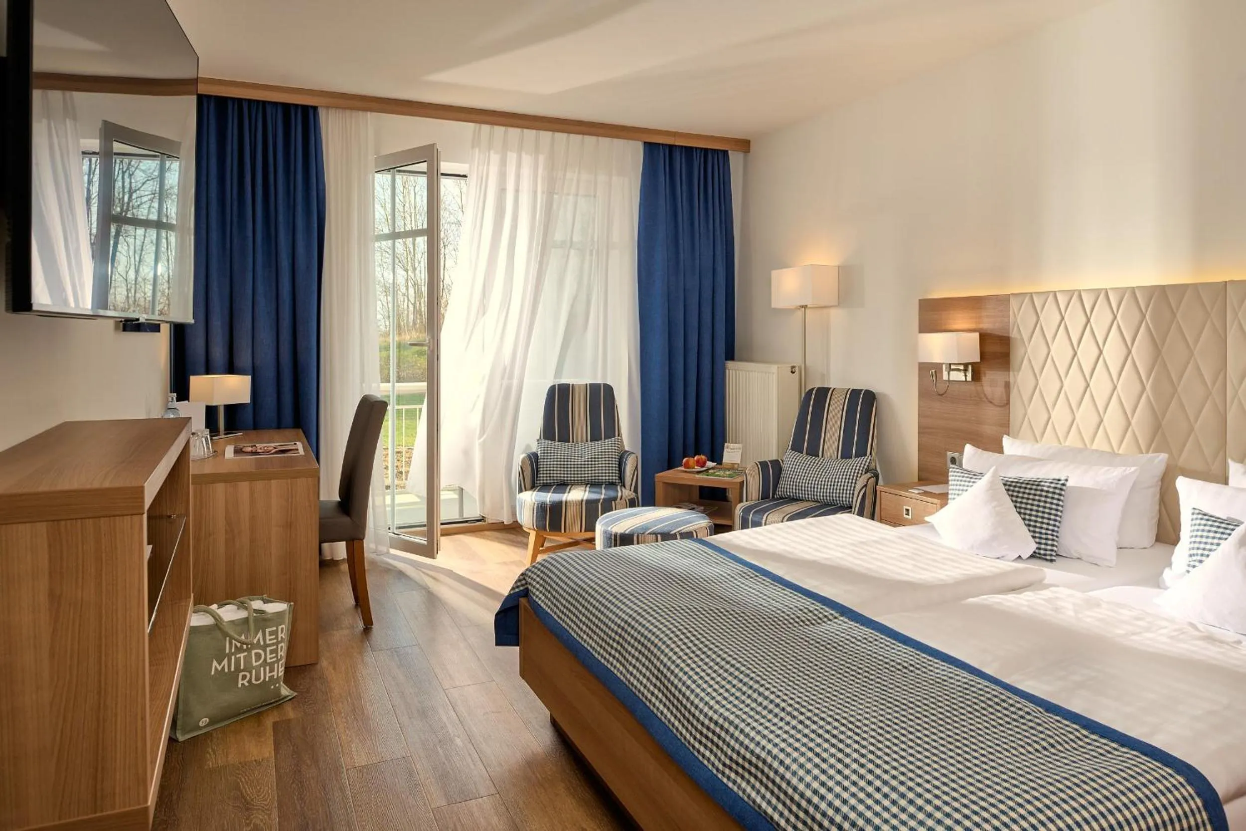 Photo of the whole room, Bed in Hotel Bernstein