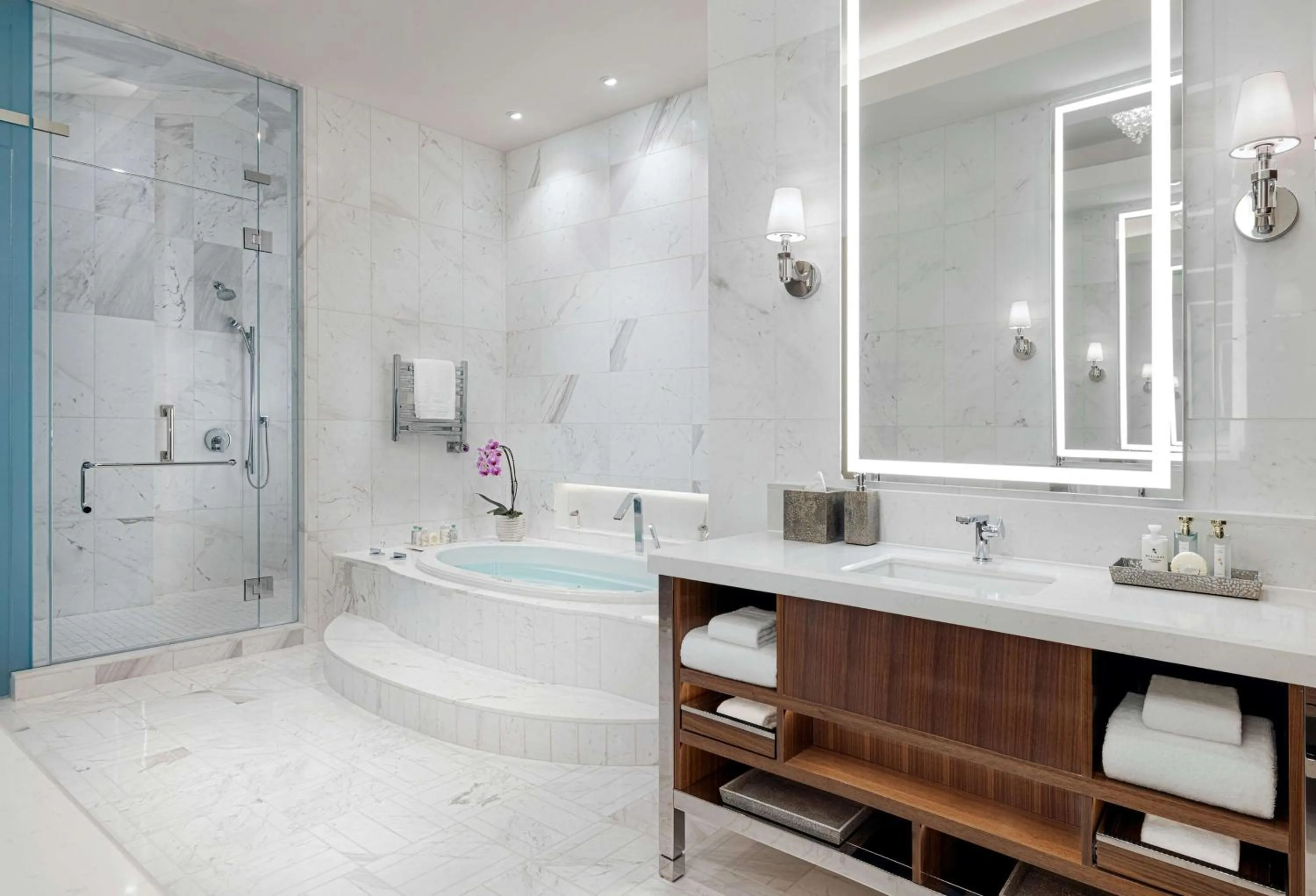 Bathroom in Crockfords Las Vegas, LXR Hotels & Resorts at Resorts World