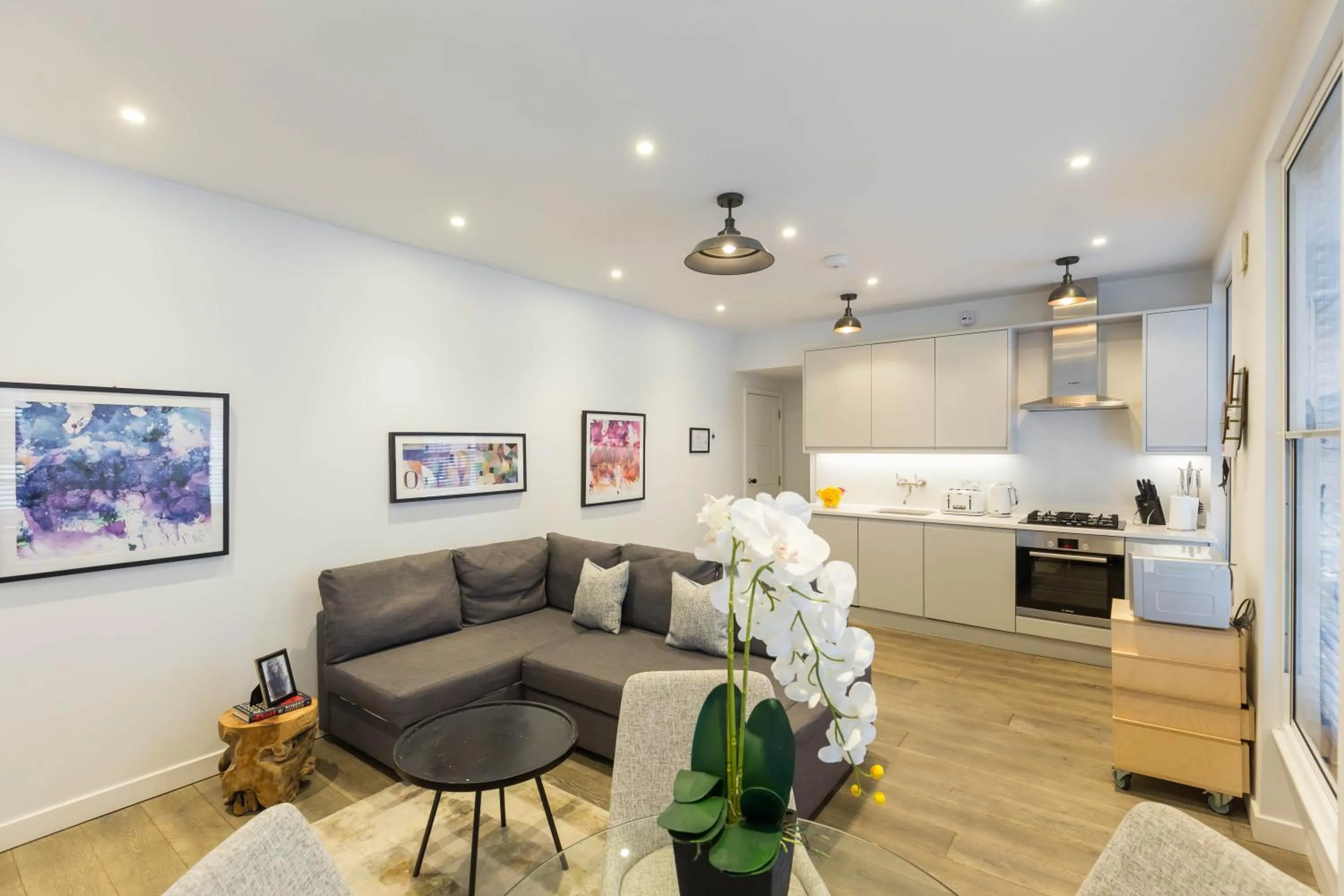 Kitchen or kitchenette in Urban Chic - Rathbone