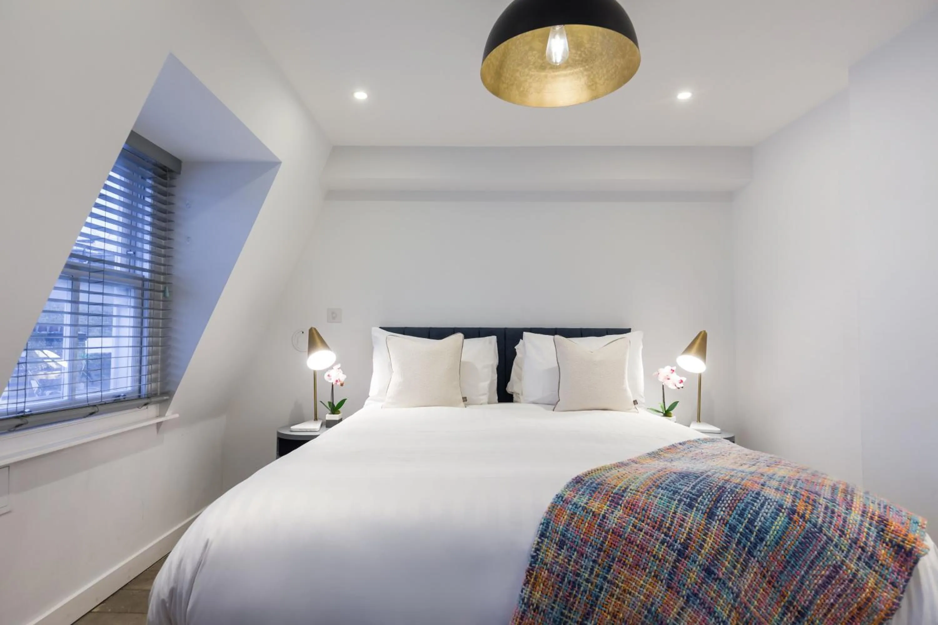 Bed in Urban Chic - Rathbone