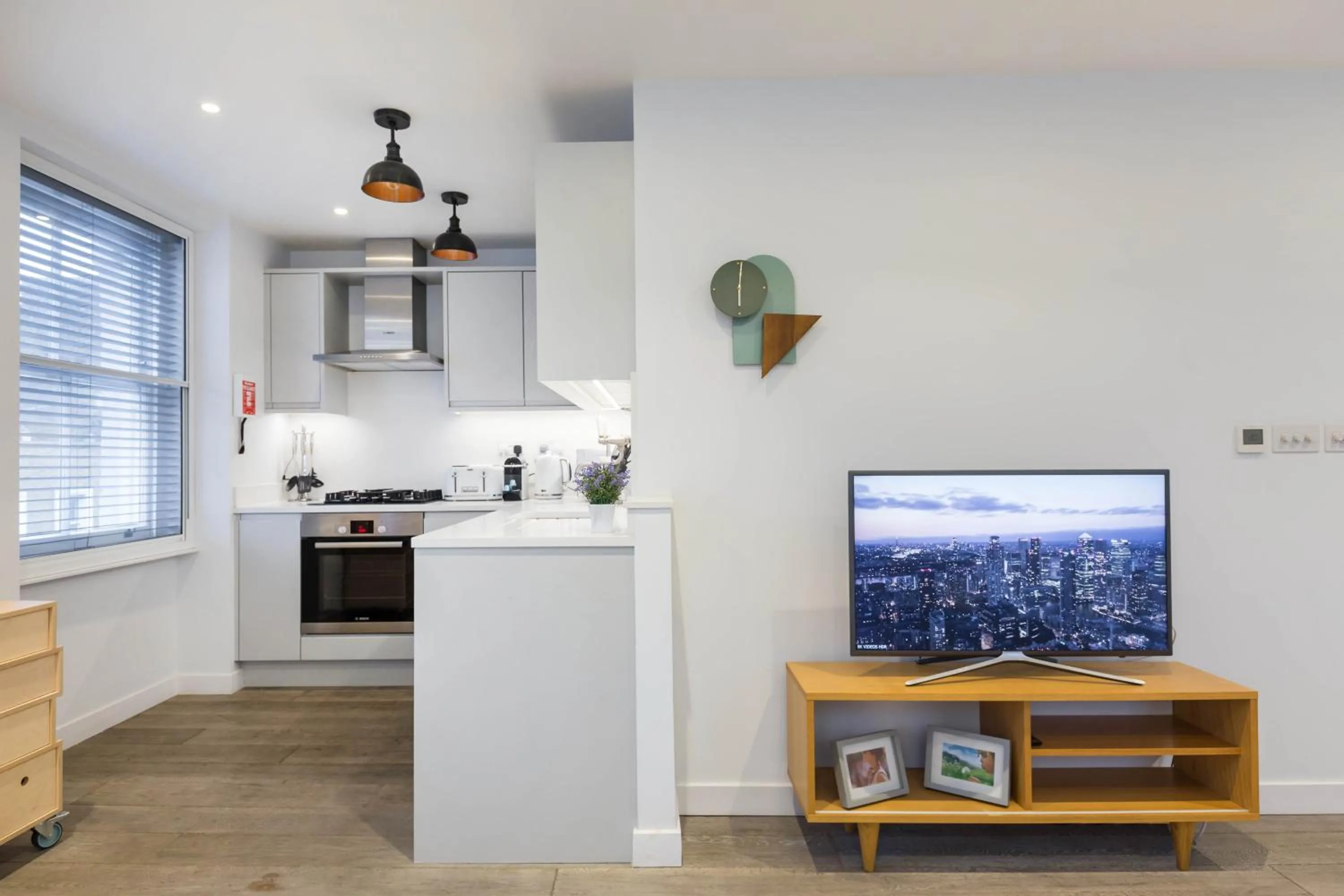 TV and multimedia in Urban Chic - Rathbone