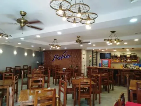 Restaurant/places to eat in R Bed and Breakfast Restaurant/places to eat in R Bed and Breakfast