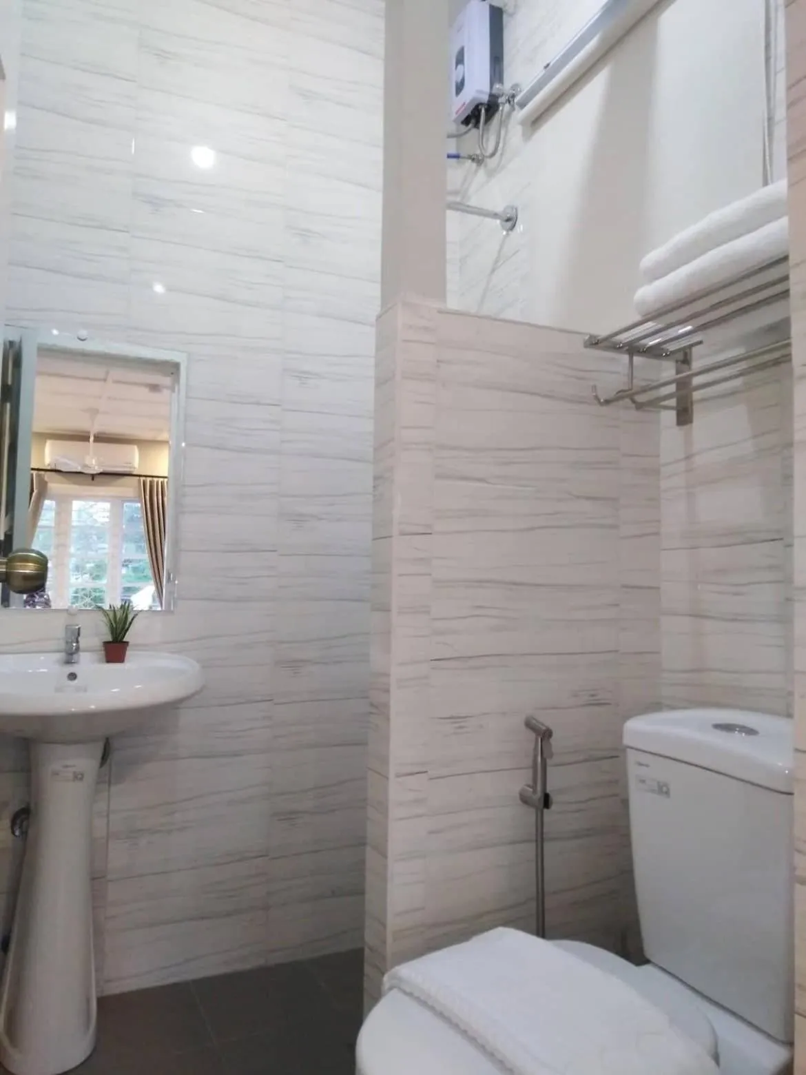 Bathroom in R Bed and Breakfast