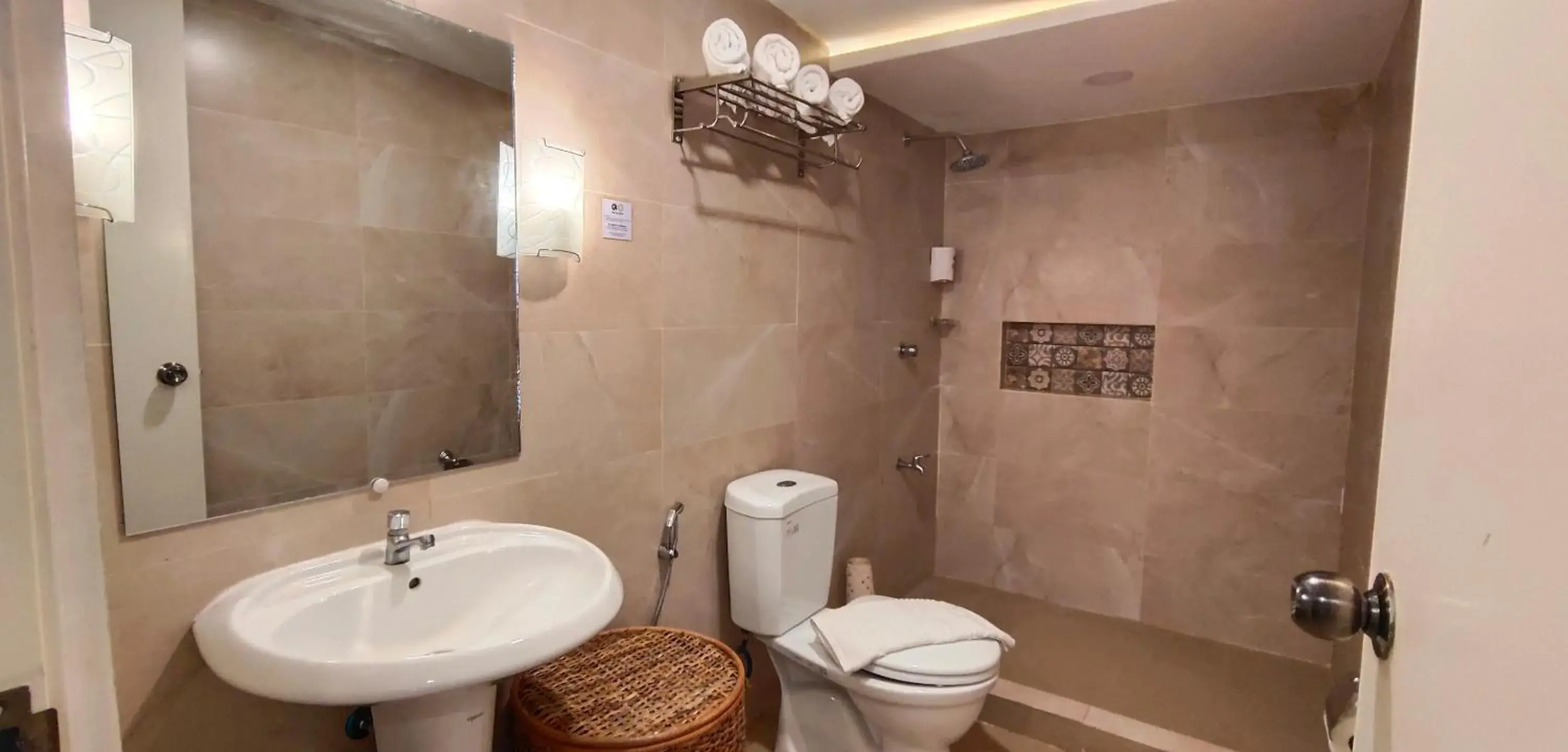 R Bed and Breakfast R Bed and Breakfast