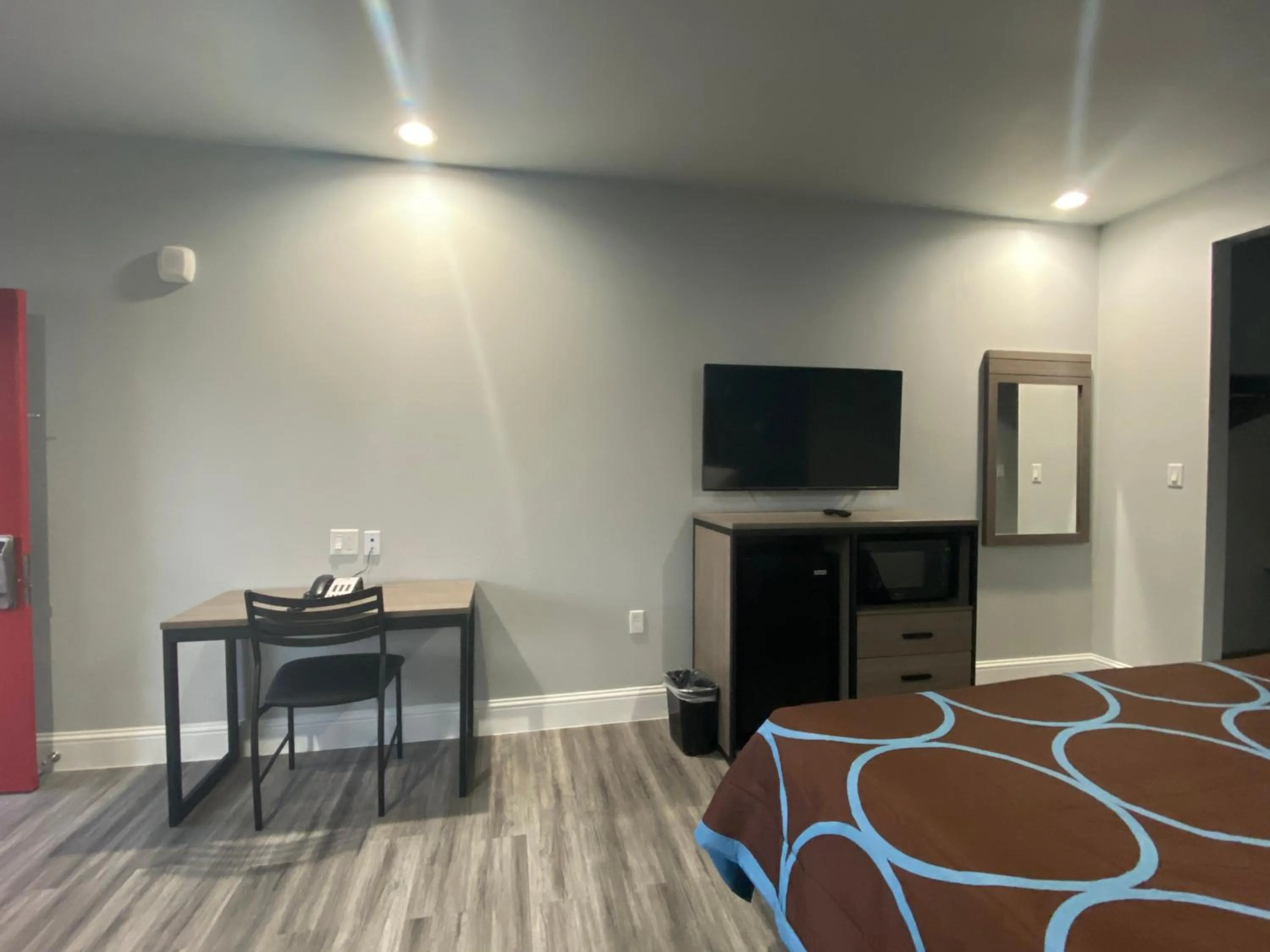 TV and multimedia, Bed in Lone Star Inn - Dickinson