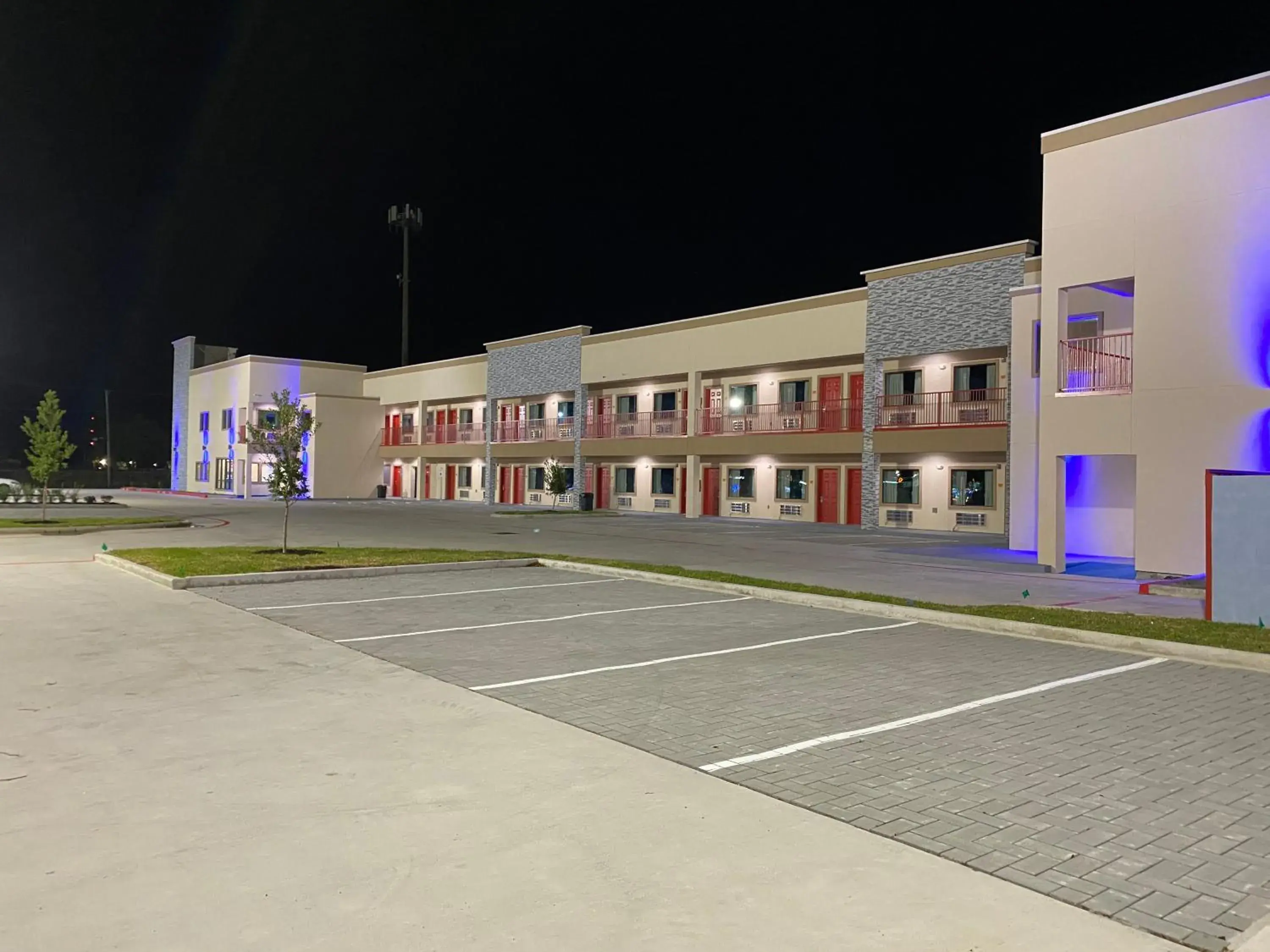 Property building in Lone Star Inn - Dickinson Property building in Lone Star Inn - Dickinson