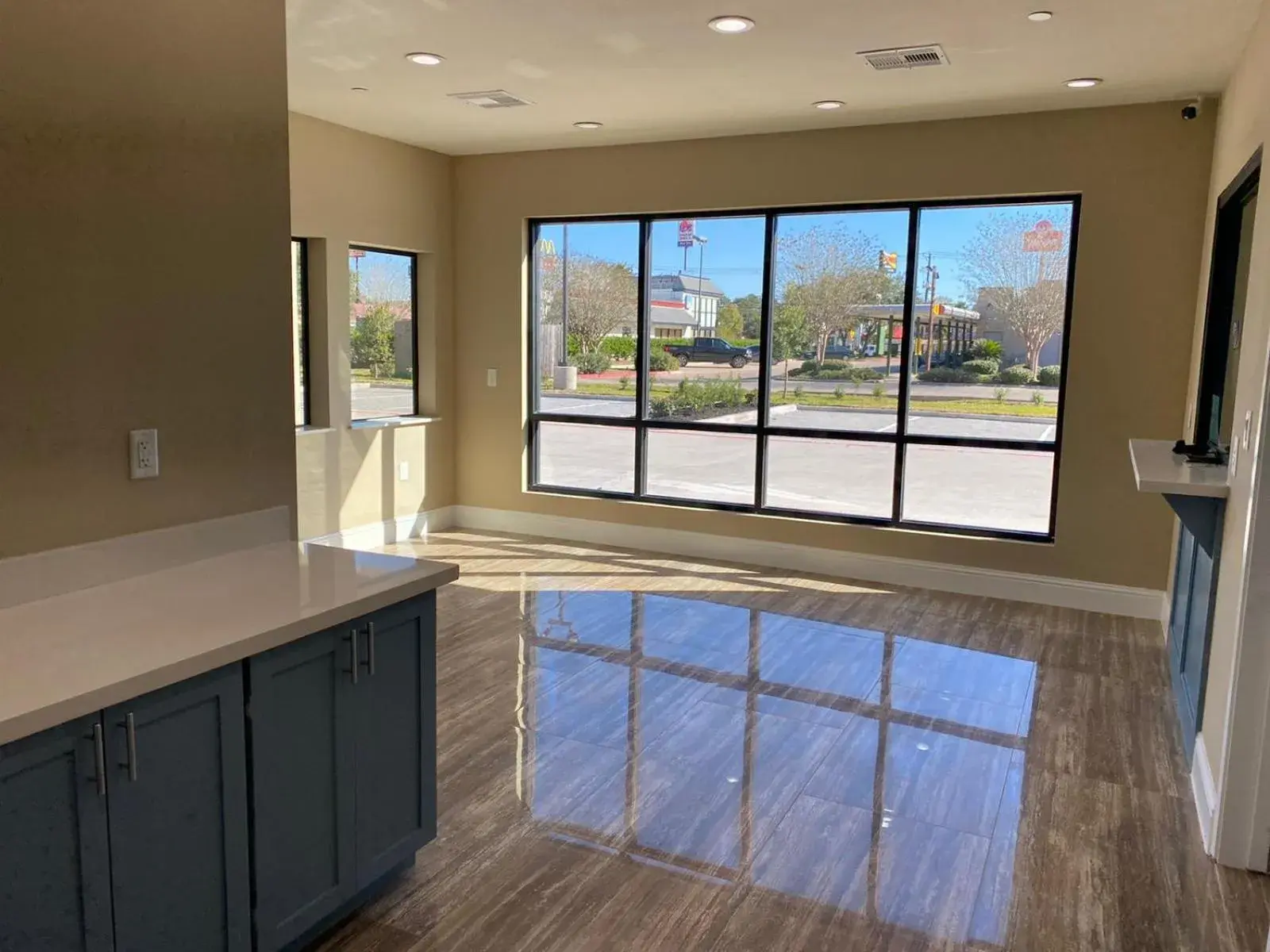 Lobby or reception in Lone Star Inn - Dickinson Lobby or reception in Lone Star Inn - Dickinson