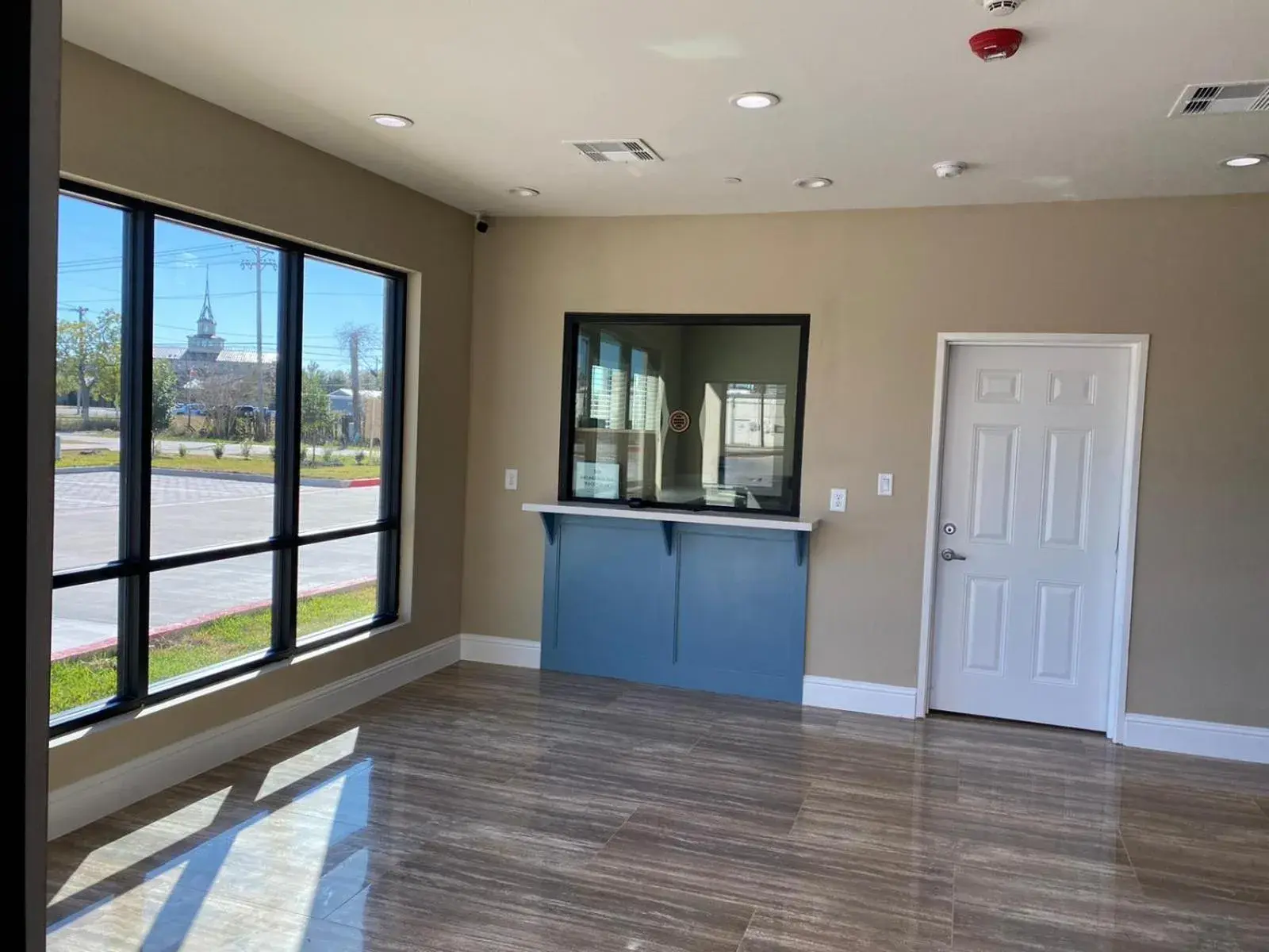 Lobby or reception in Lone Star Inn - Dickinson Lobby or reception in Lone Star Inn - Dickinson