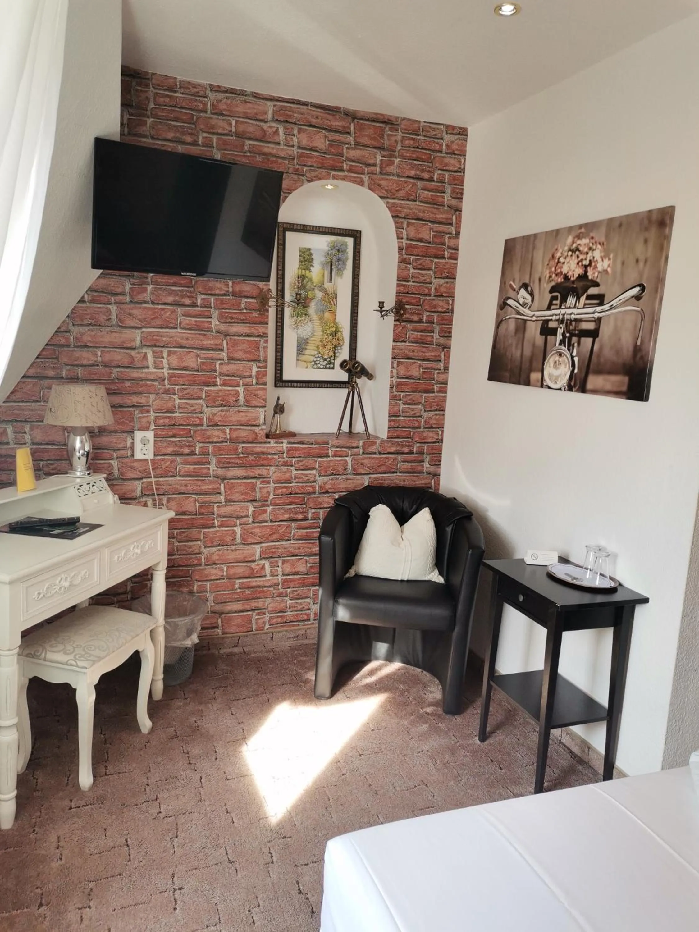 Photo of the whole room in Boulevardhotel Sängerstadt - alle Zimmer klimatisiert