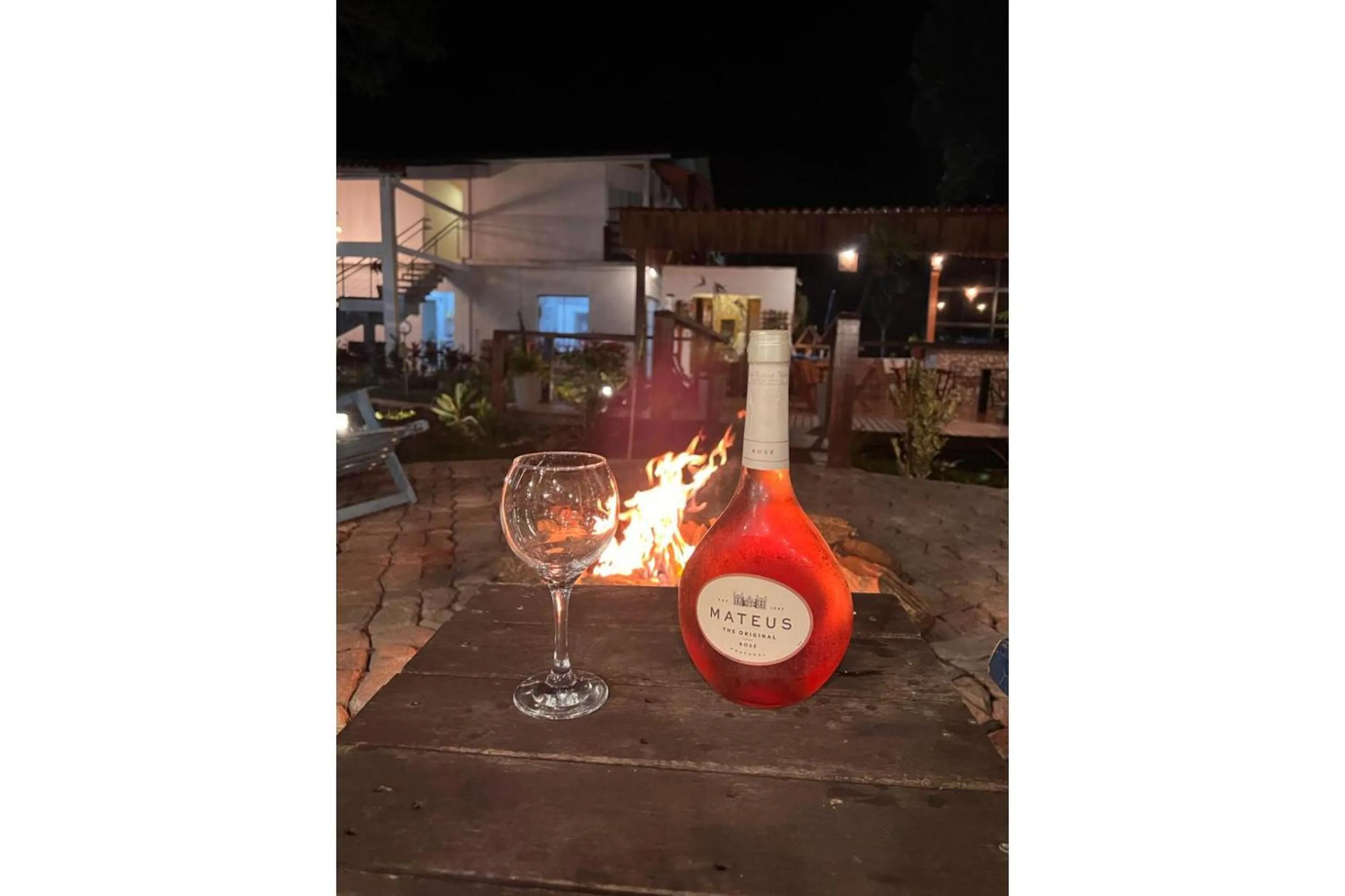 Food and drinks in OYO Pousada Coisa Mais Linda