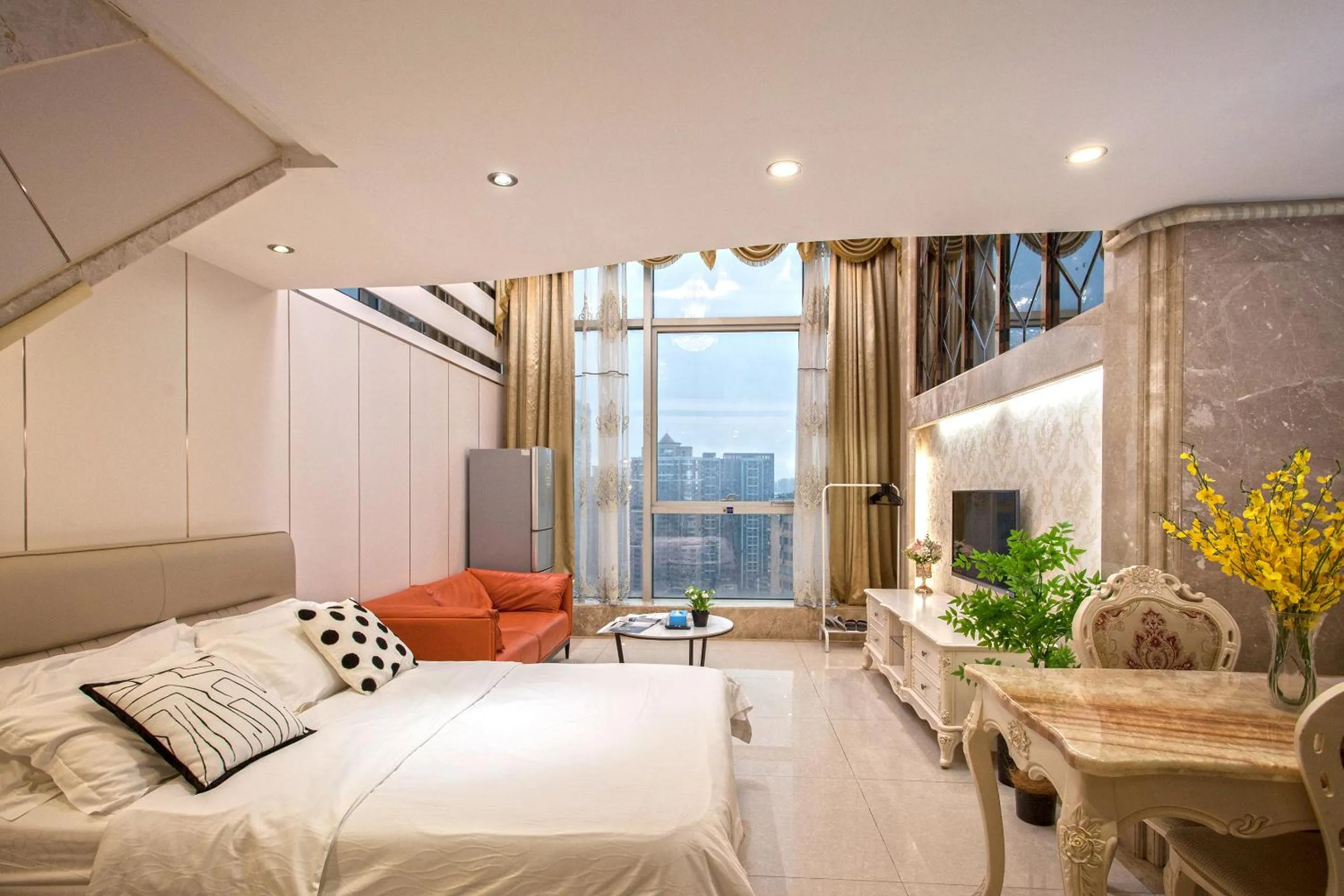 Living room, Bed in Barton International Residence Guangzhou - located in the city center adjacent to Beijing Road Pedestrian Street and Dafo Temple and close to the subway