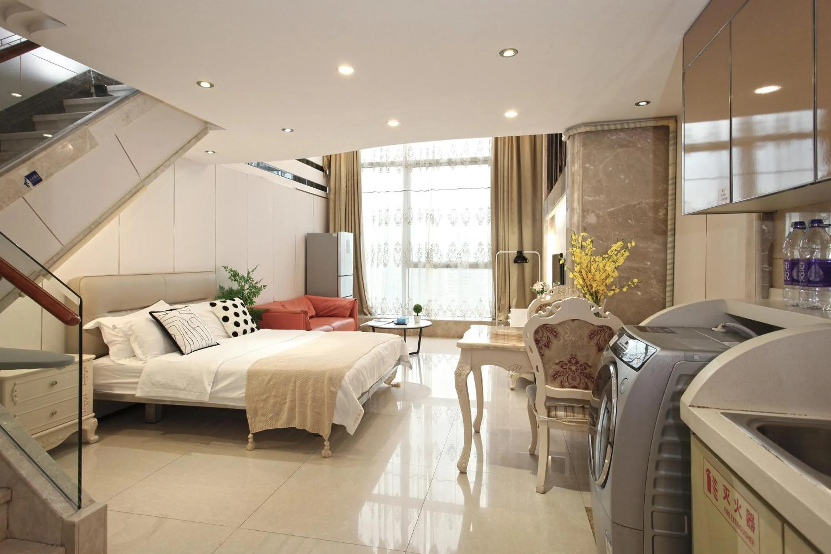 Living room, Bed in Barton International Residence Guangzhou - located in the city center adjacent to Beijing Road Pedestrian Street and Dafo Temple and close to the subway