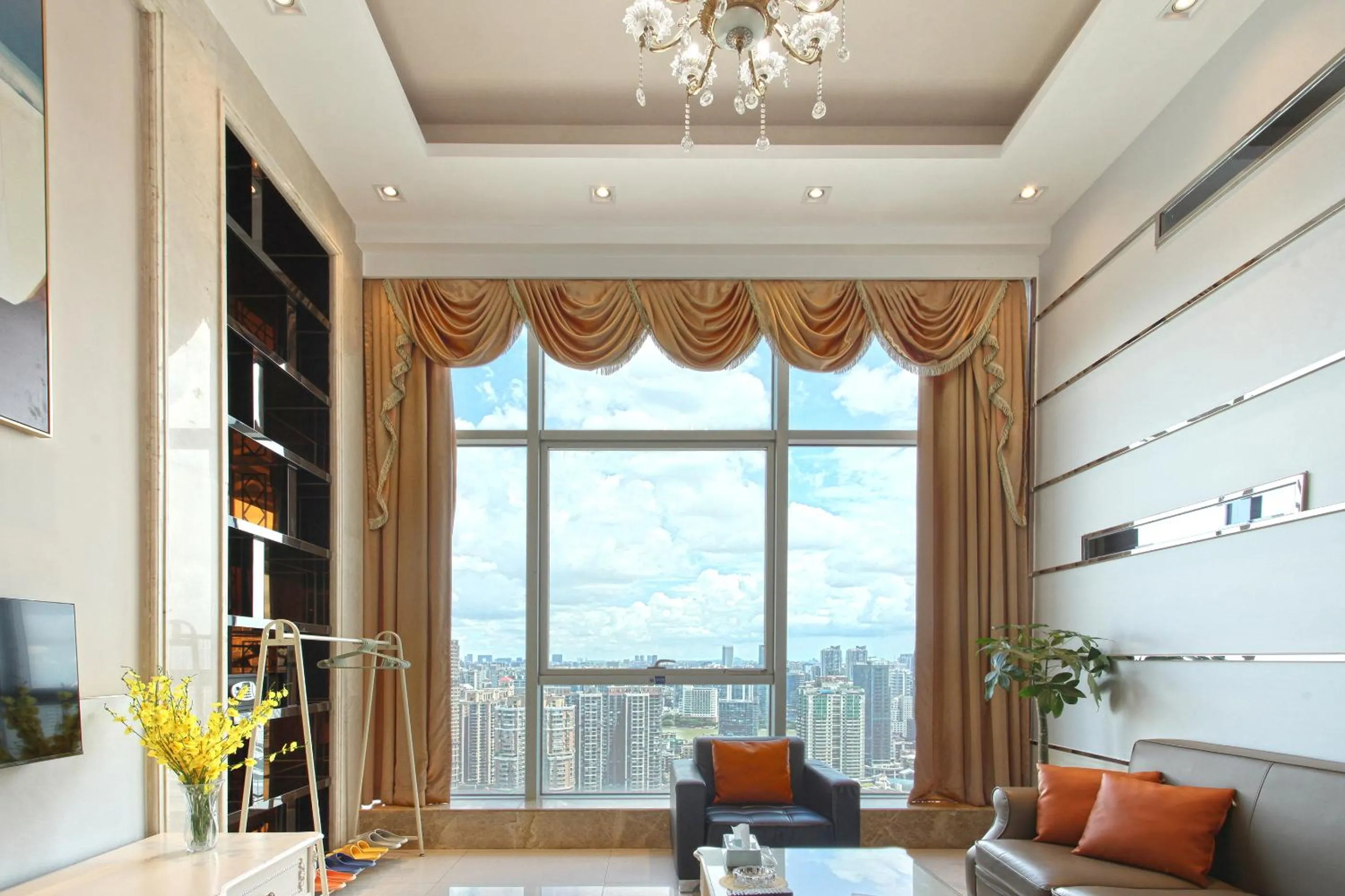 Living room in Barton International Residence Guangzhou - located in the city center adjacent to Beijing Road Pedestrian Street and Dafo Temple and close to the subway