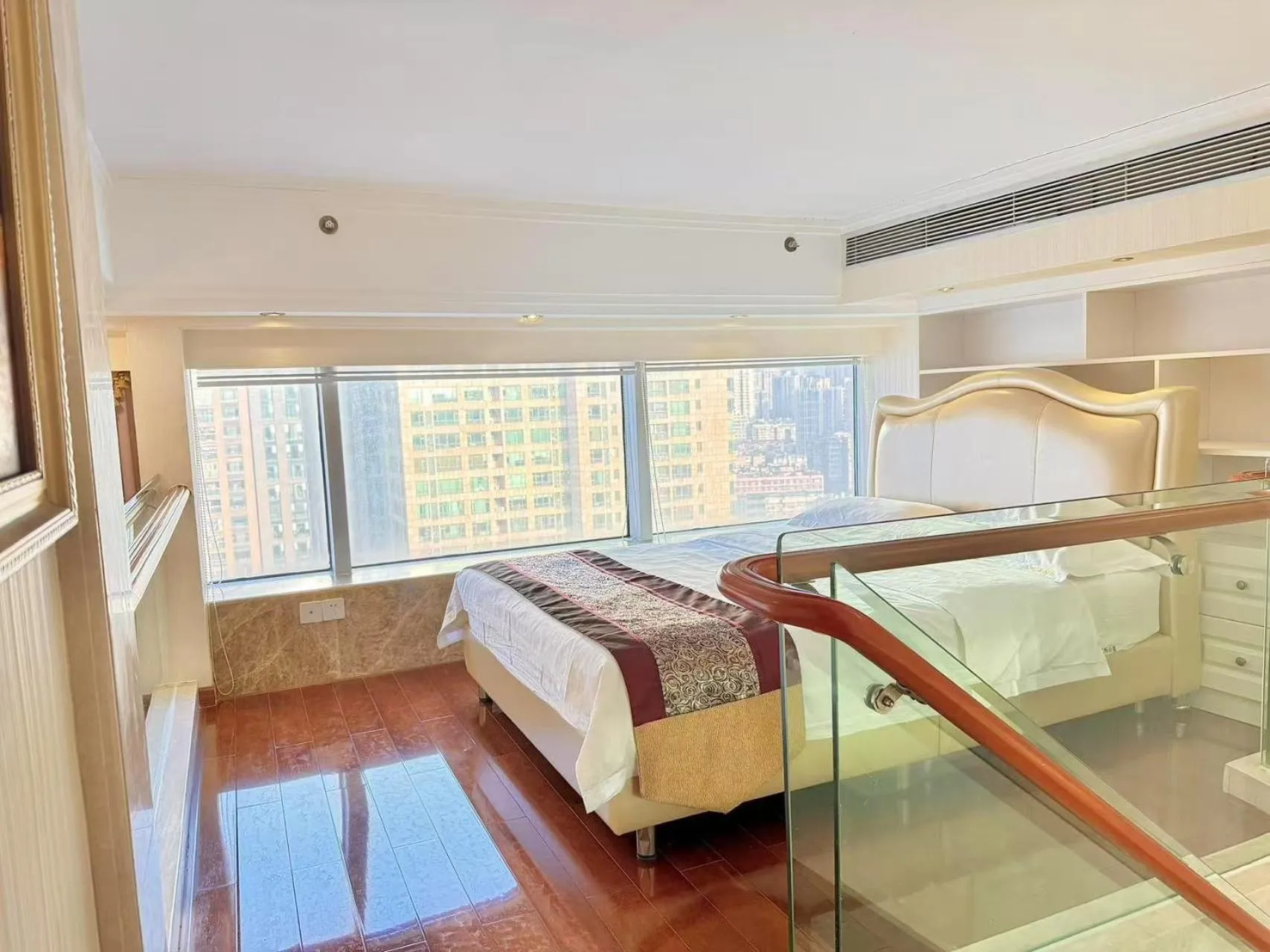 Bedroom, Bed in Barton International Residence Guangzhou - located in the city center adjacent to Beijing Road Pedestrian Street and Dafo Temple and close to the subway