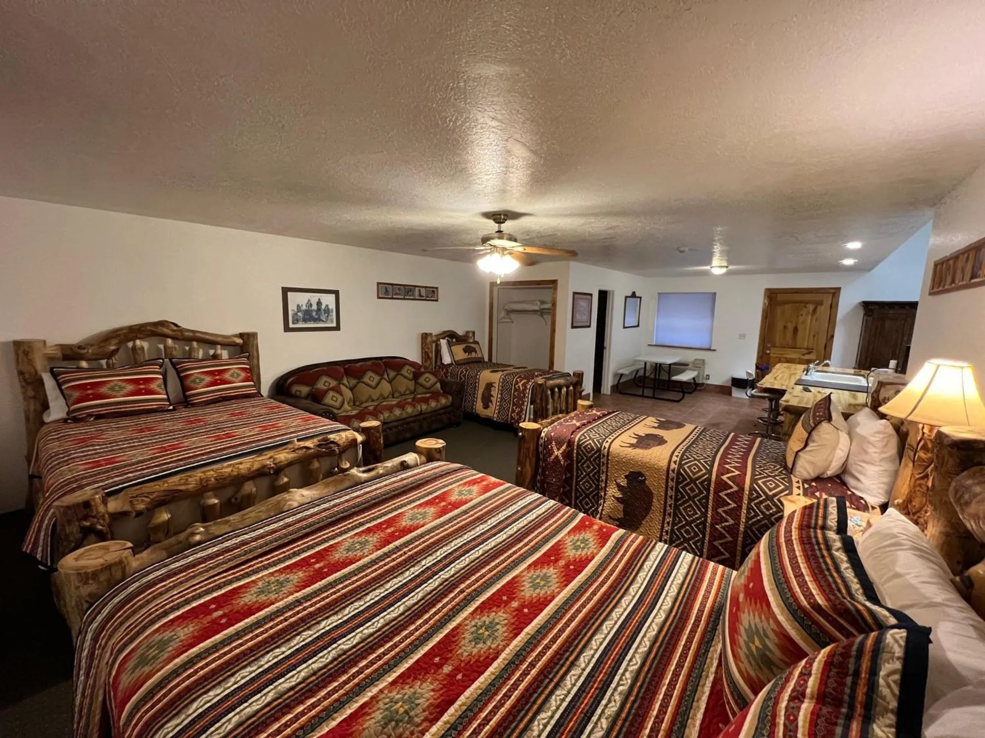 Bed in THE SNUGGLE INN