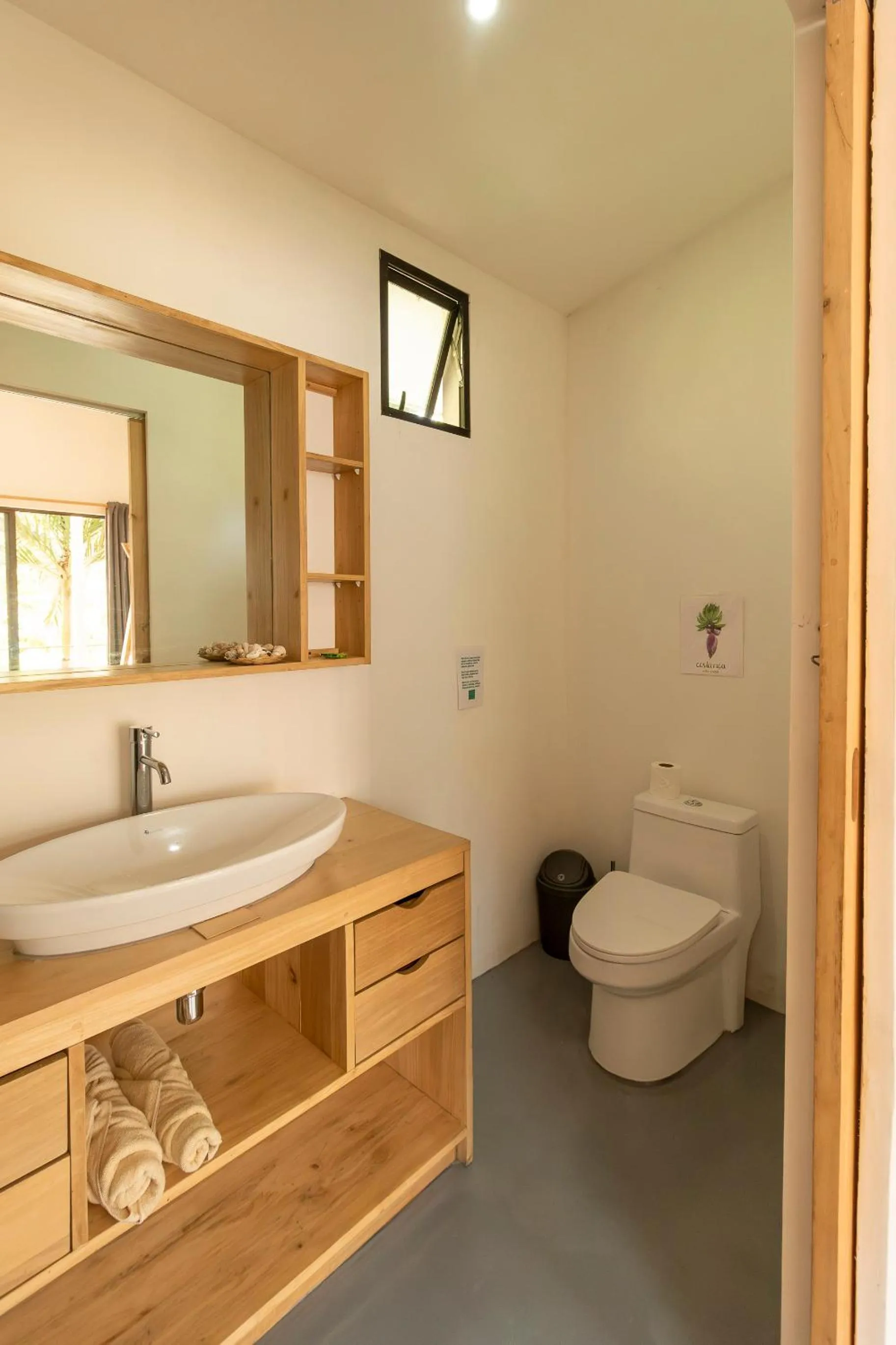 Toilet in La Sana Surf Hotel, Playa Carmen