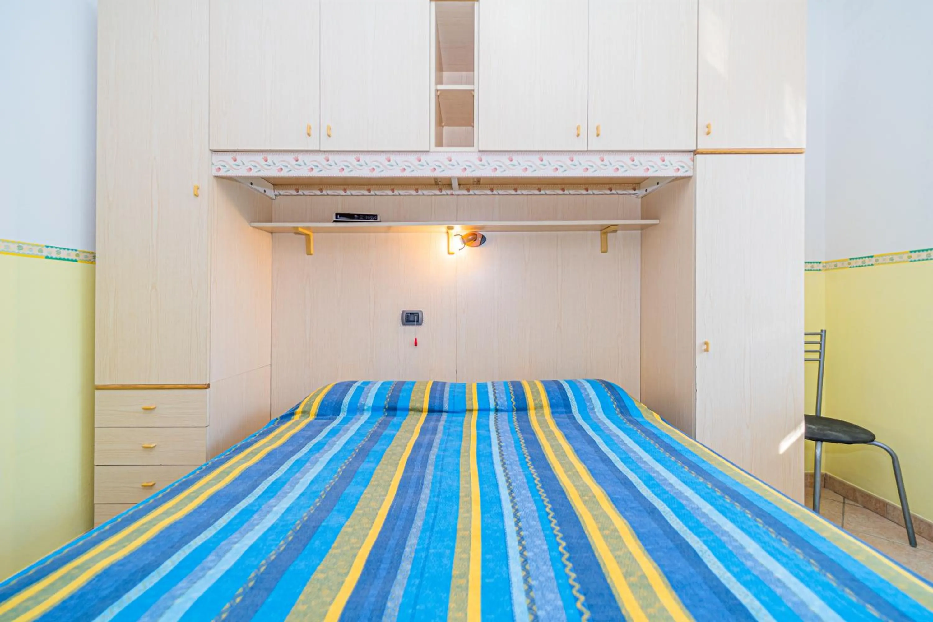 Bed in Master apartment in villa 68 places with large private garden