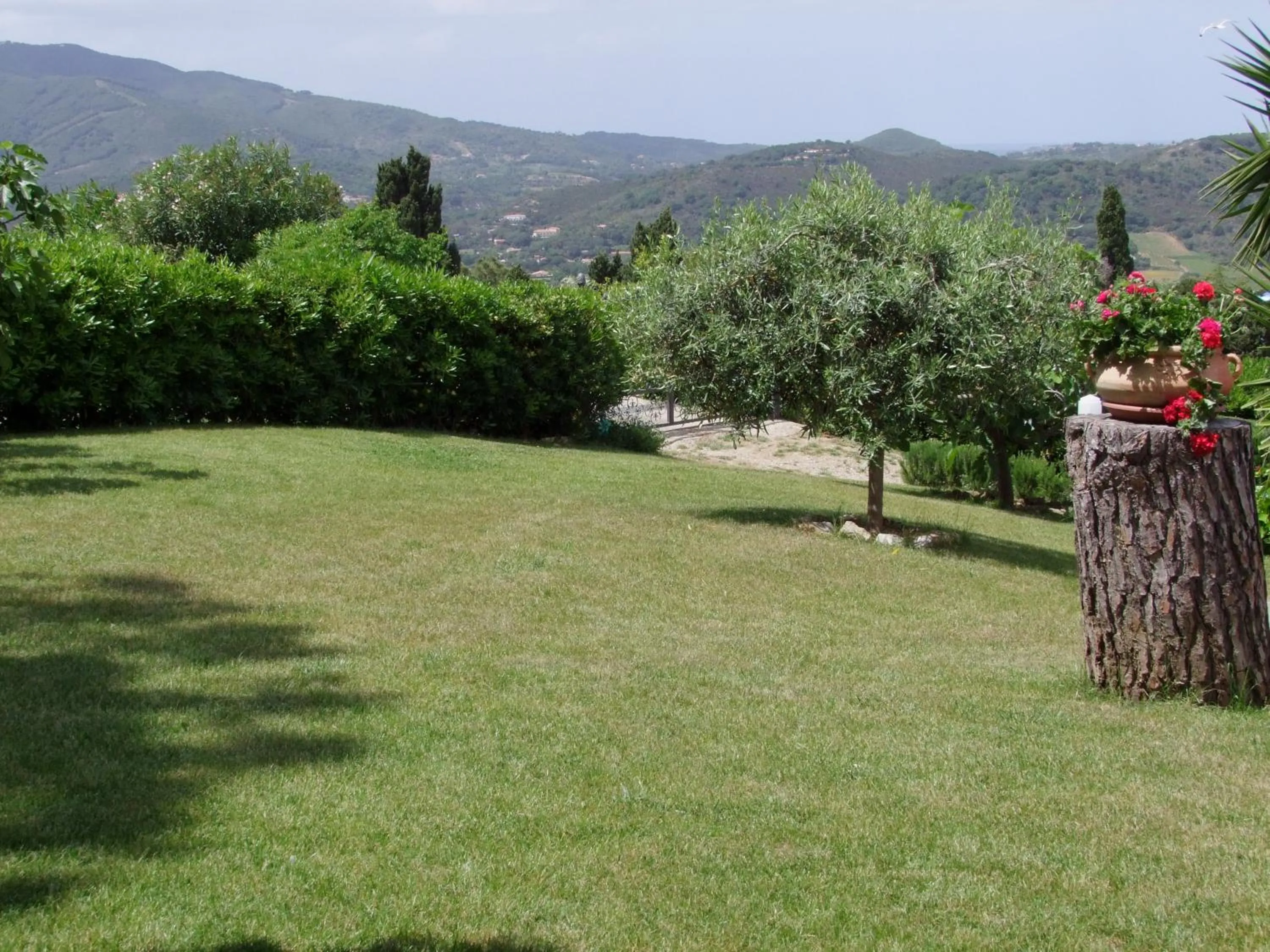 Master apartment in villa 68 places with large private garden