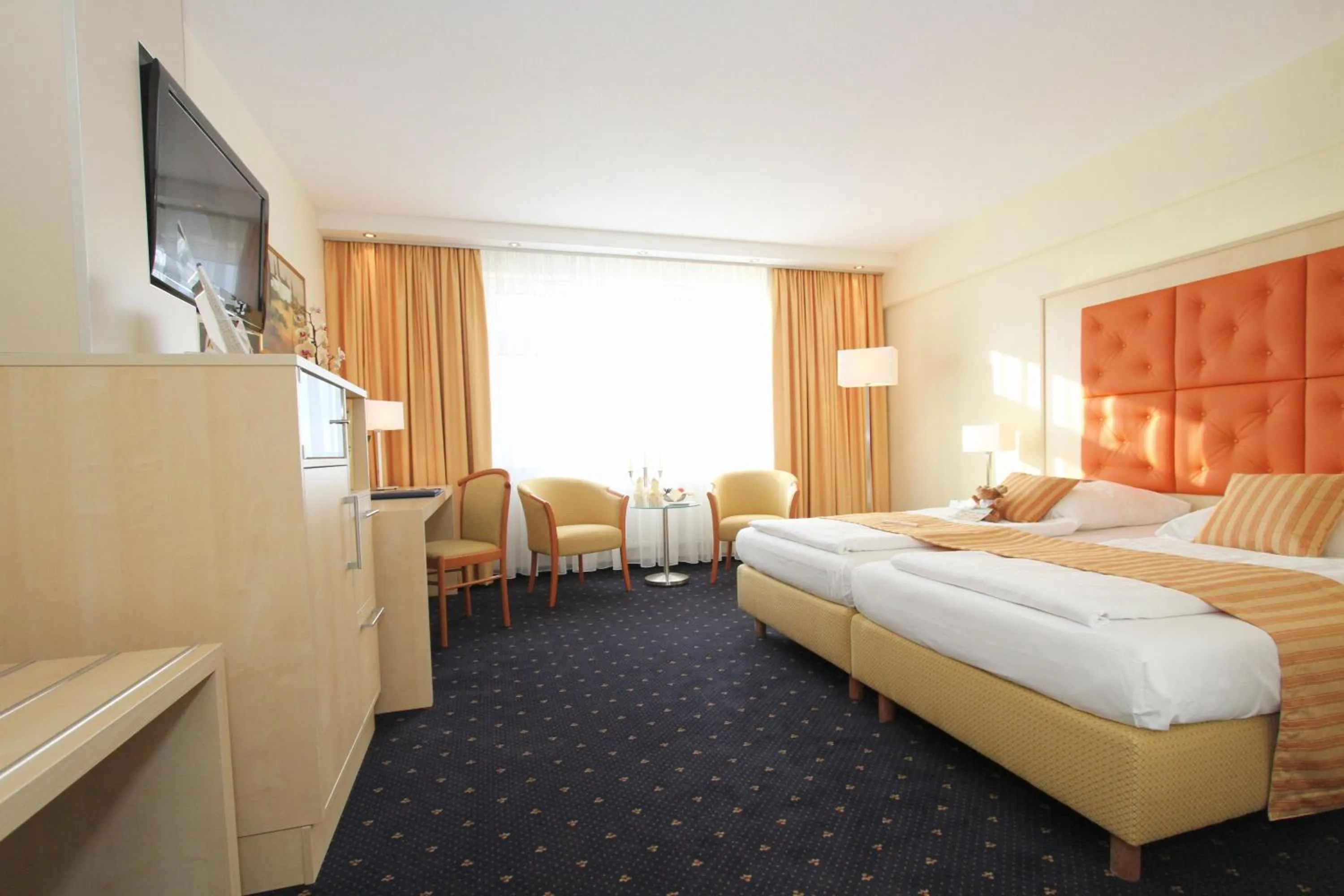 Photo of the whole room, Bed in Best Western Plus Hotel Steinsgarten