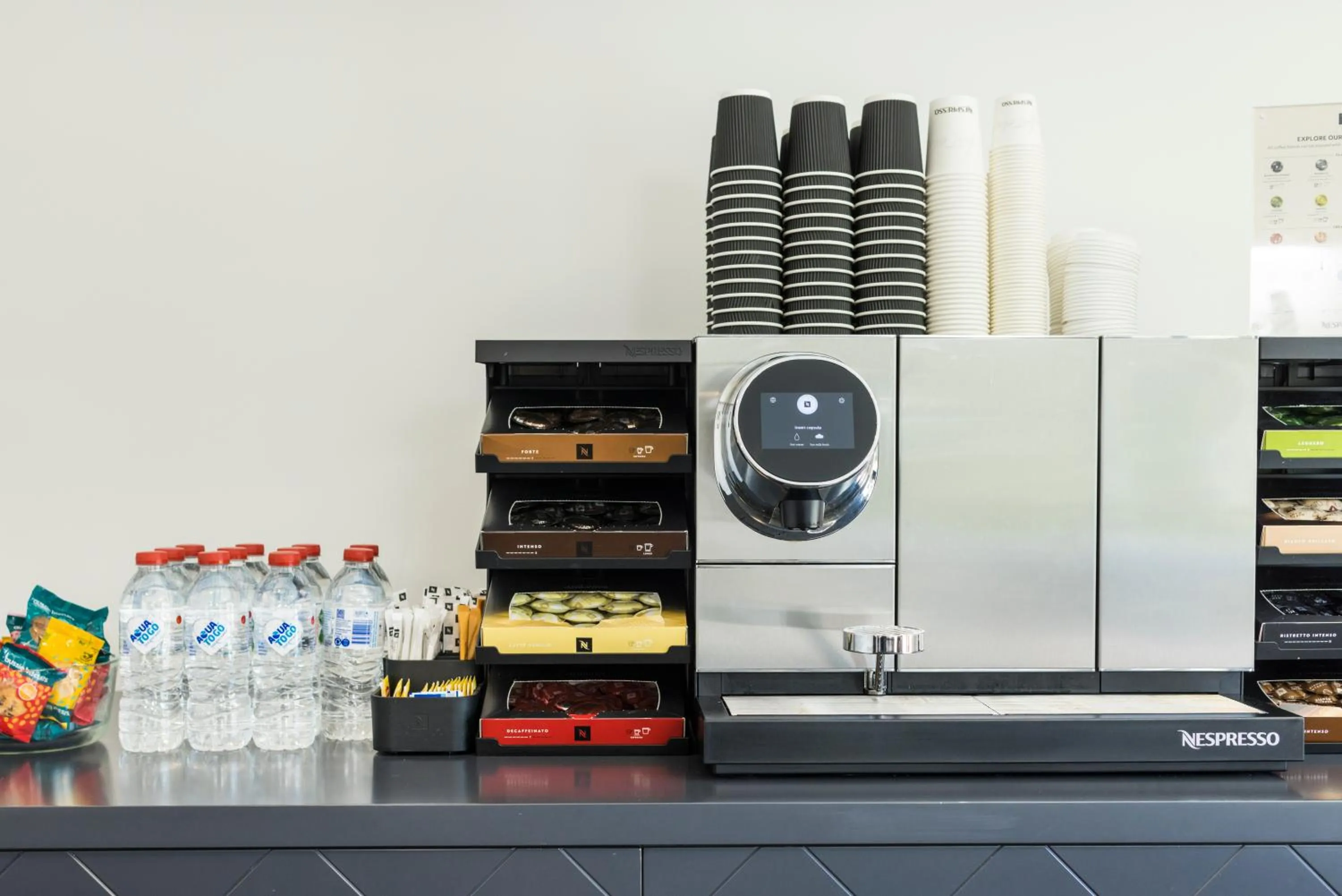Coffee/tea facilities in The Abbott Boutique Hotel